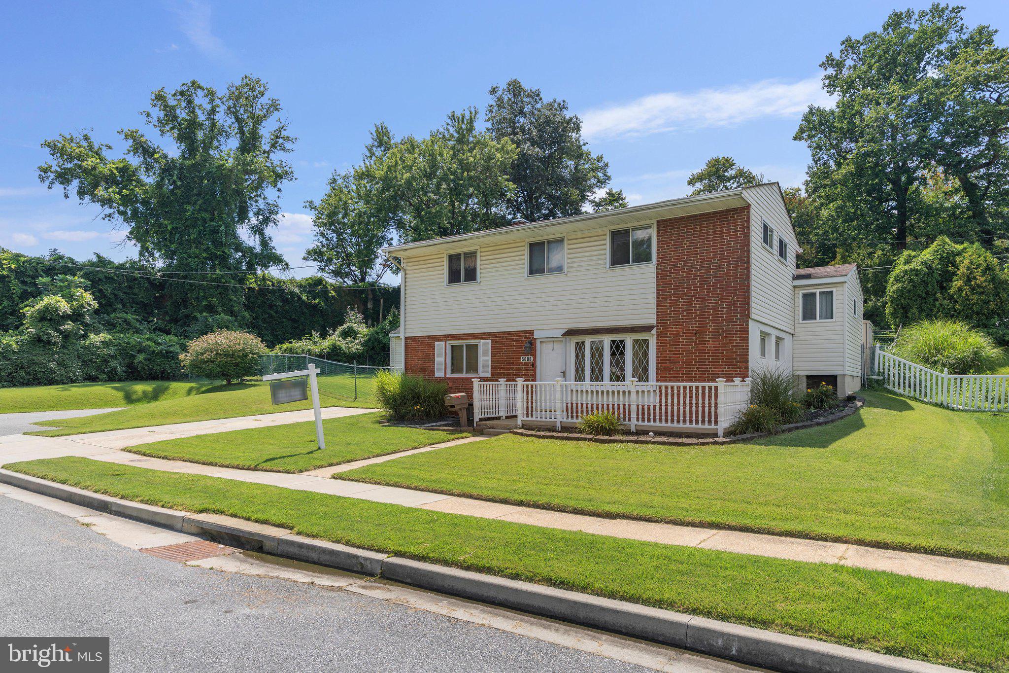 5608 HUNTSMOOR ROAD