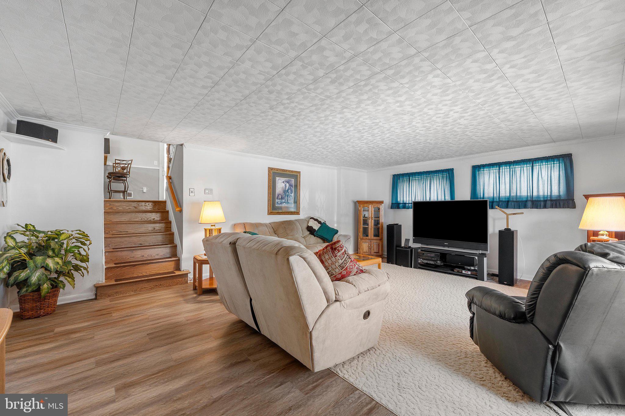 5608 HUNTSMOOR ROAD
