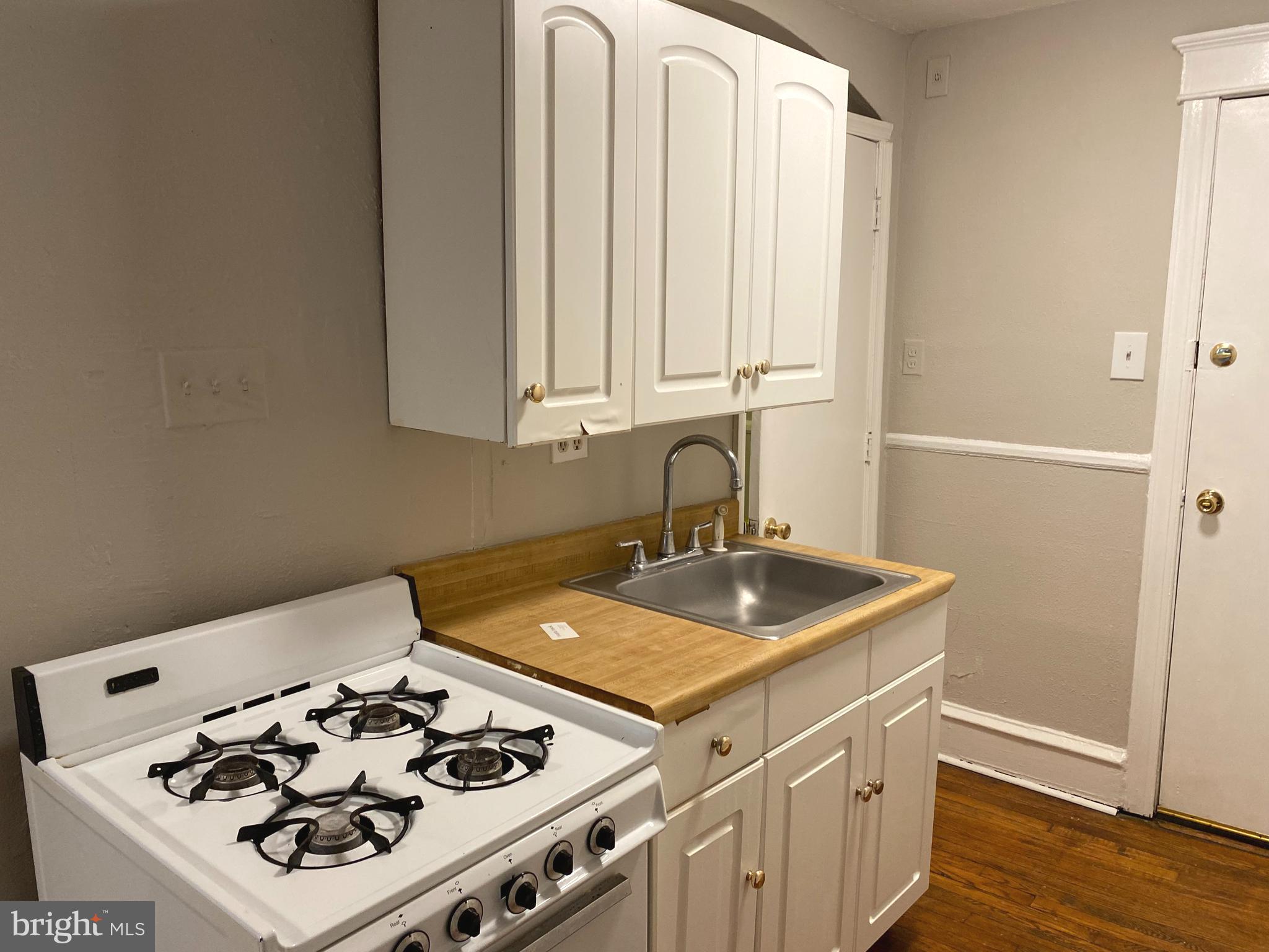 WASHINGTON SQ WEST - Commercial Sale