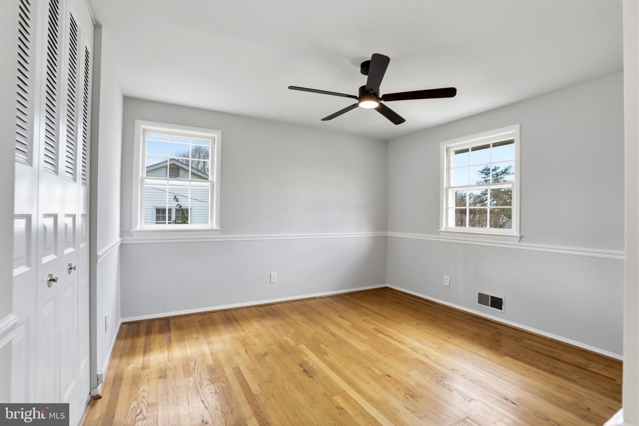 COUNTRY CLUB MANOR - Residential