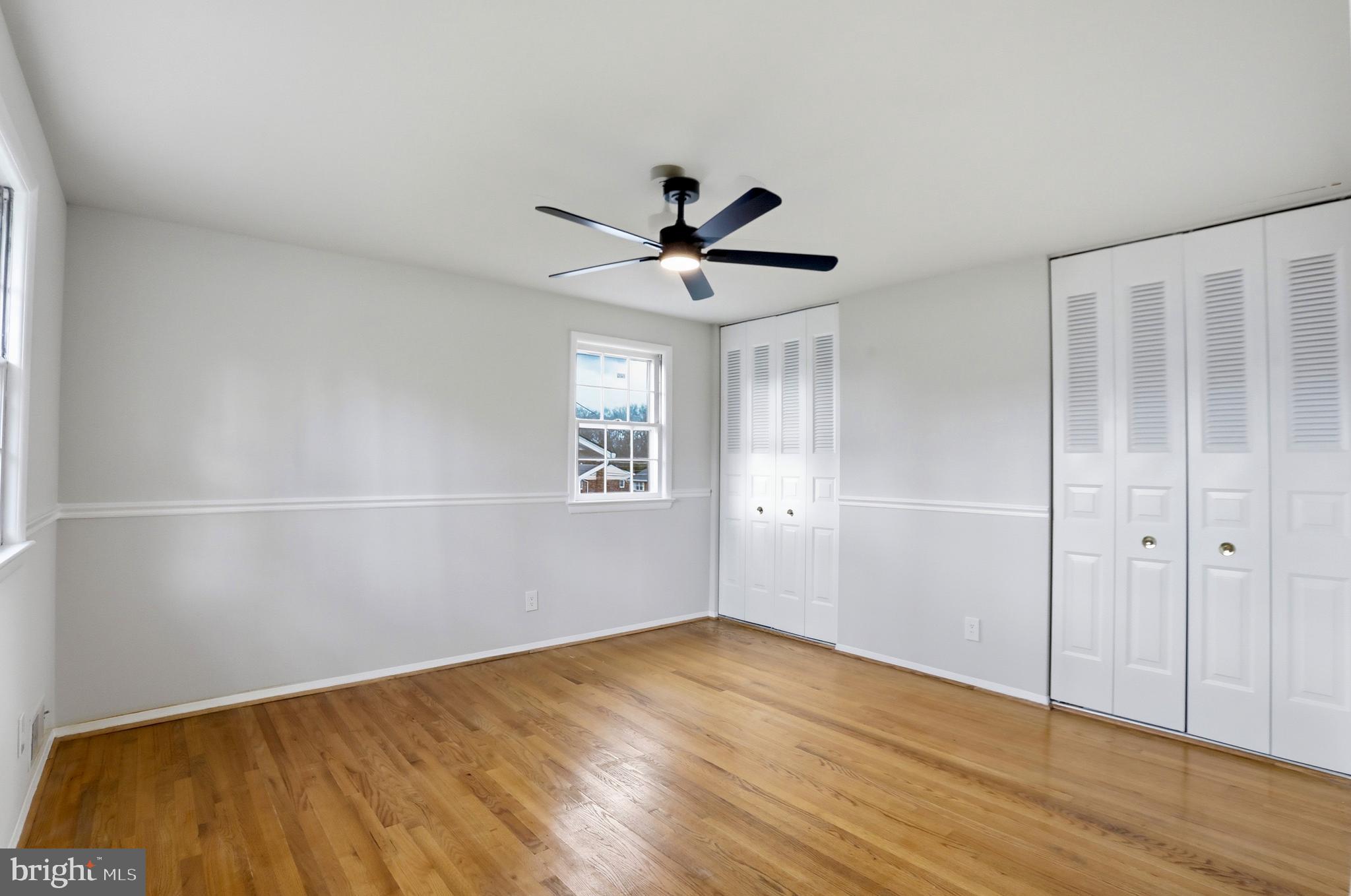 COUNTRY CLUB MANOR - Residential