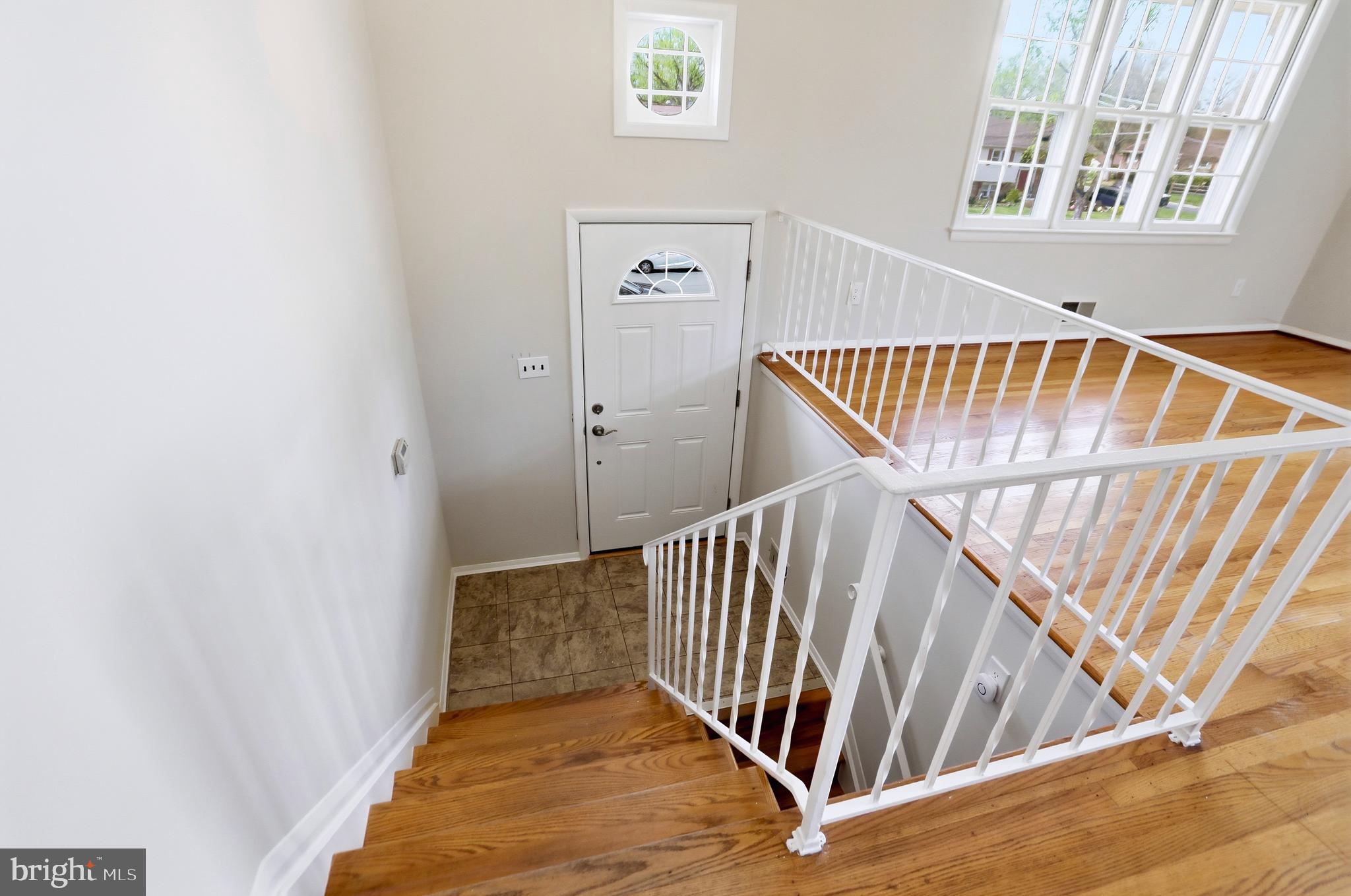 COUNTRY CLUB MANOR - Residential