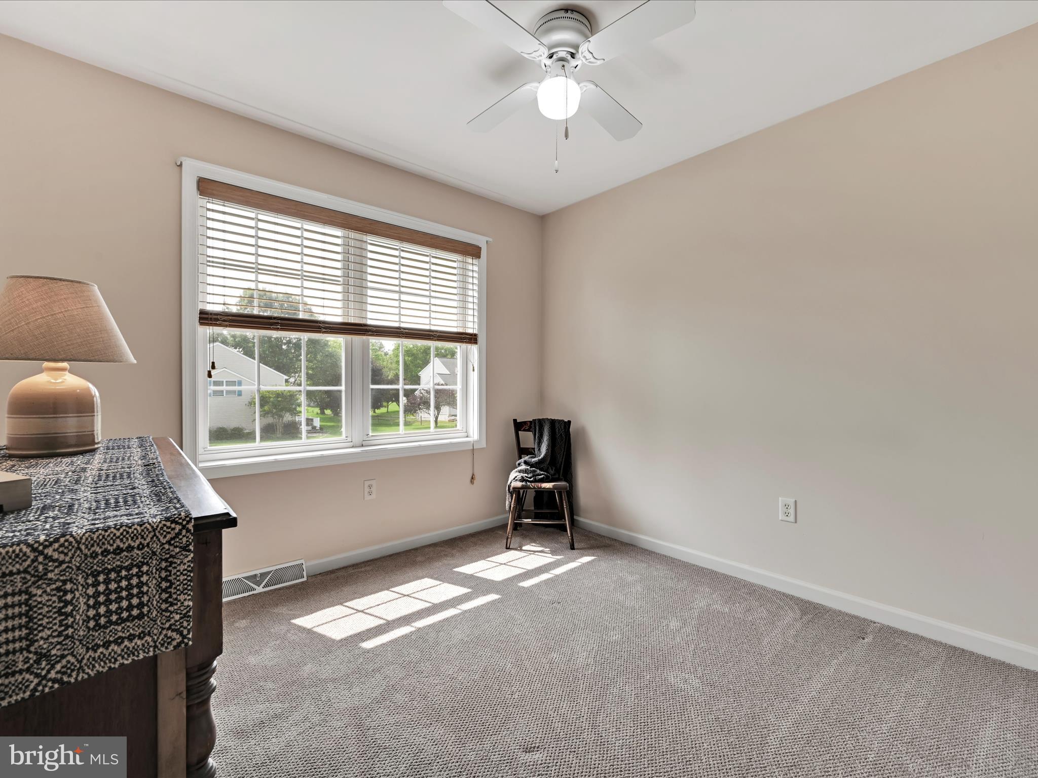 NEWPORT SQUARE - Residential