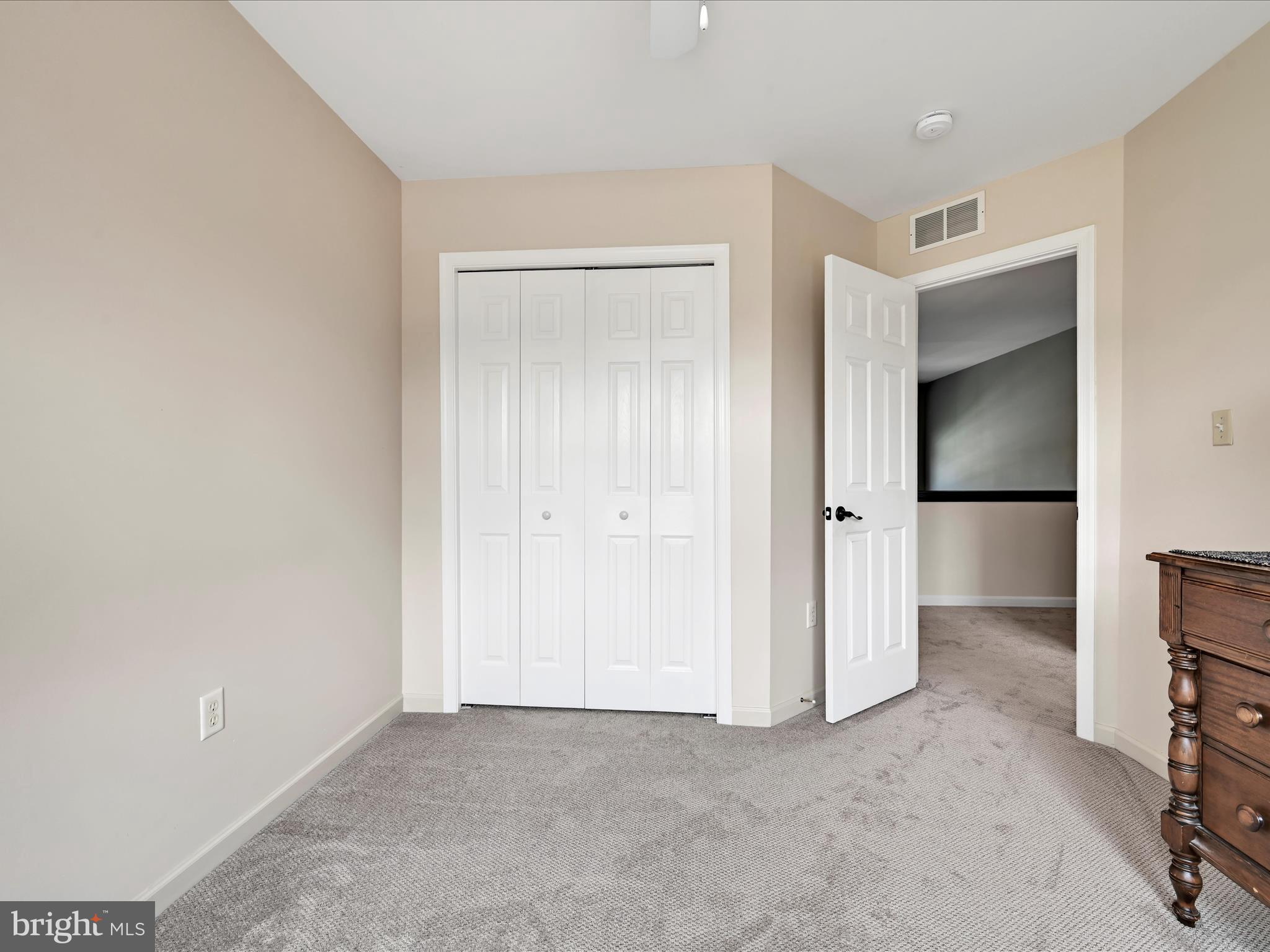 NEWPORT SQUARE - Residential