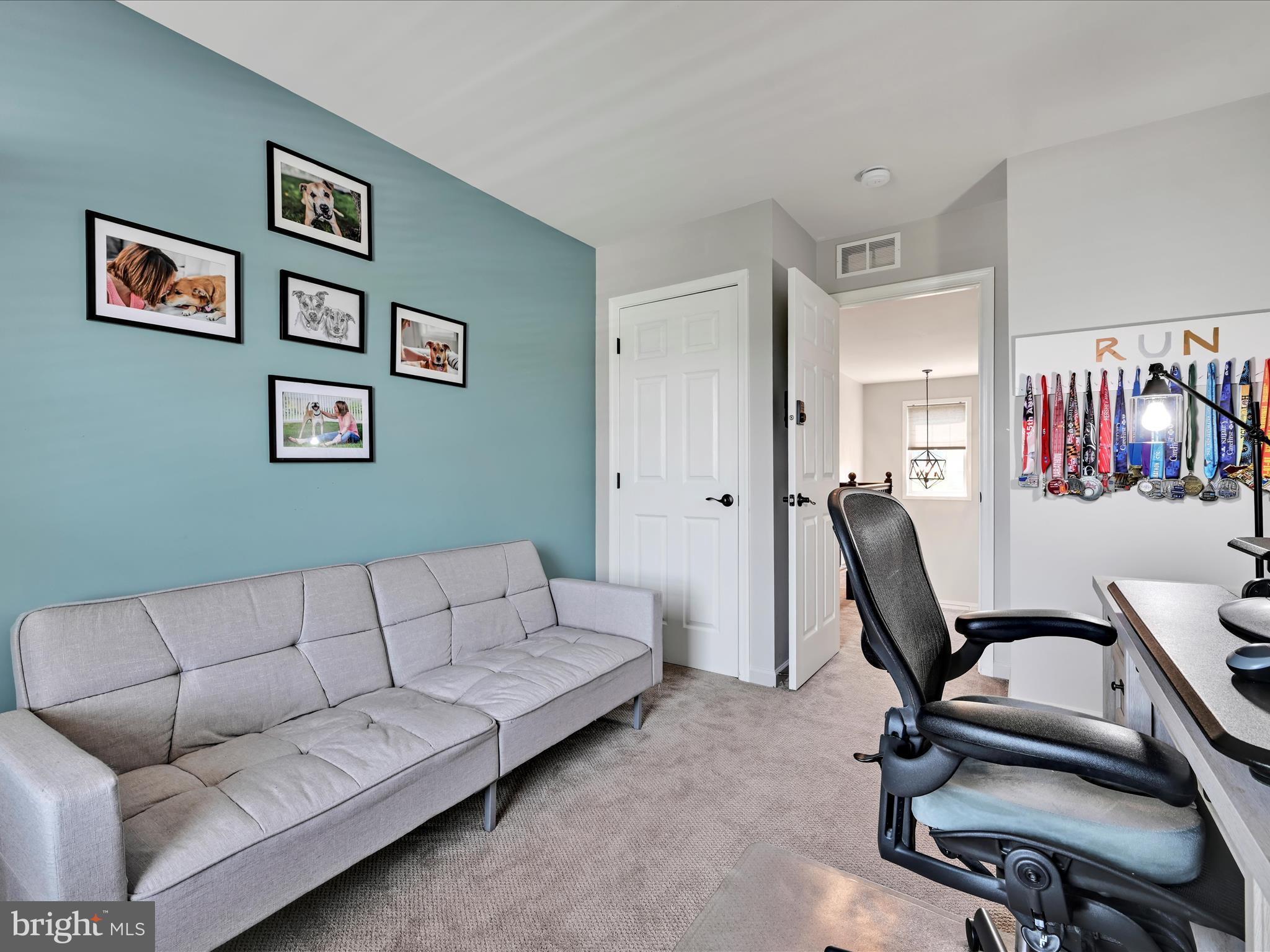 NEWPORT SQUARE - Residential