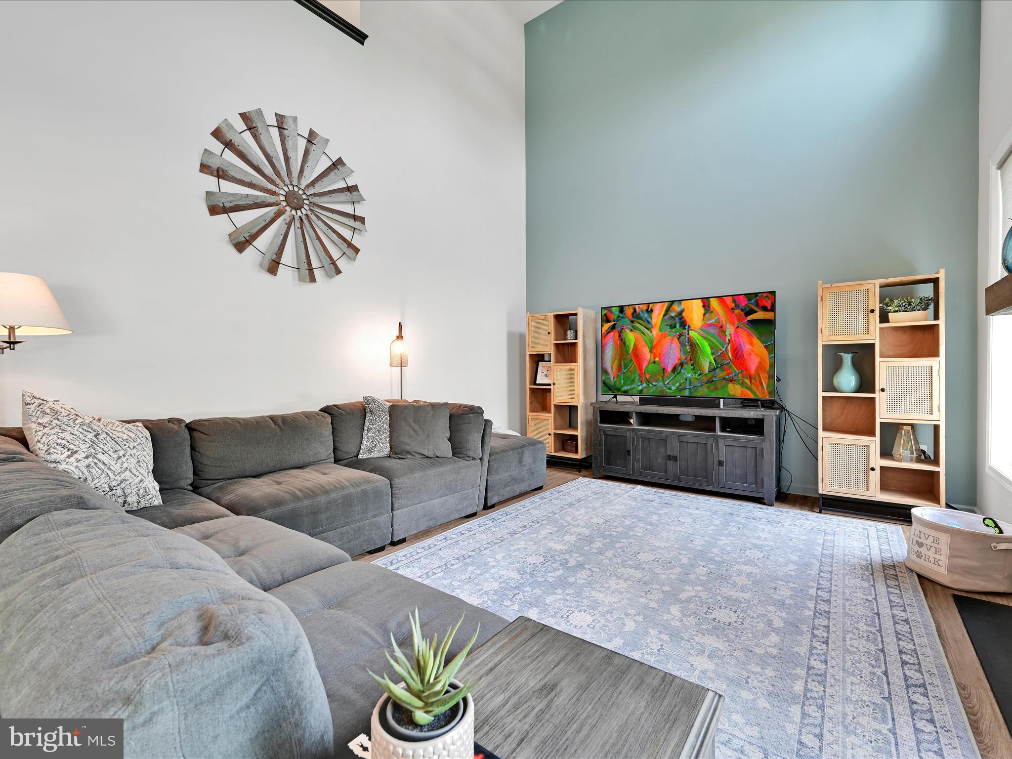 NEWPORT SQUARE - Residential