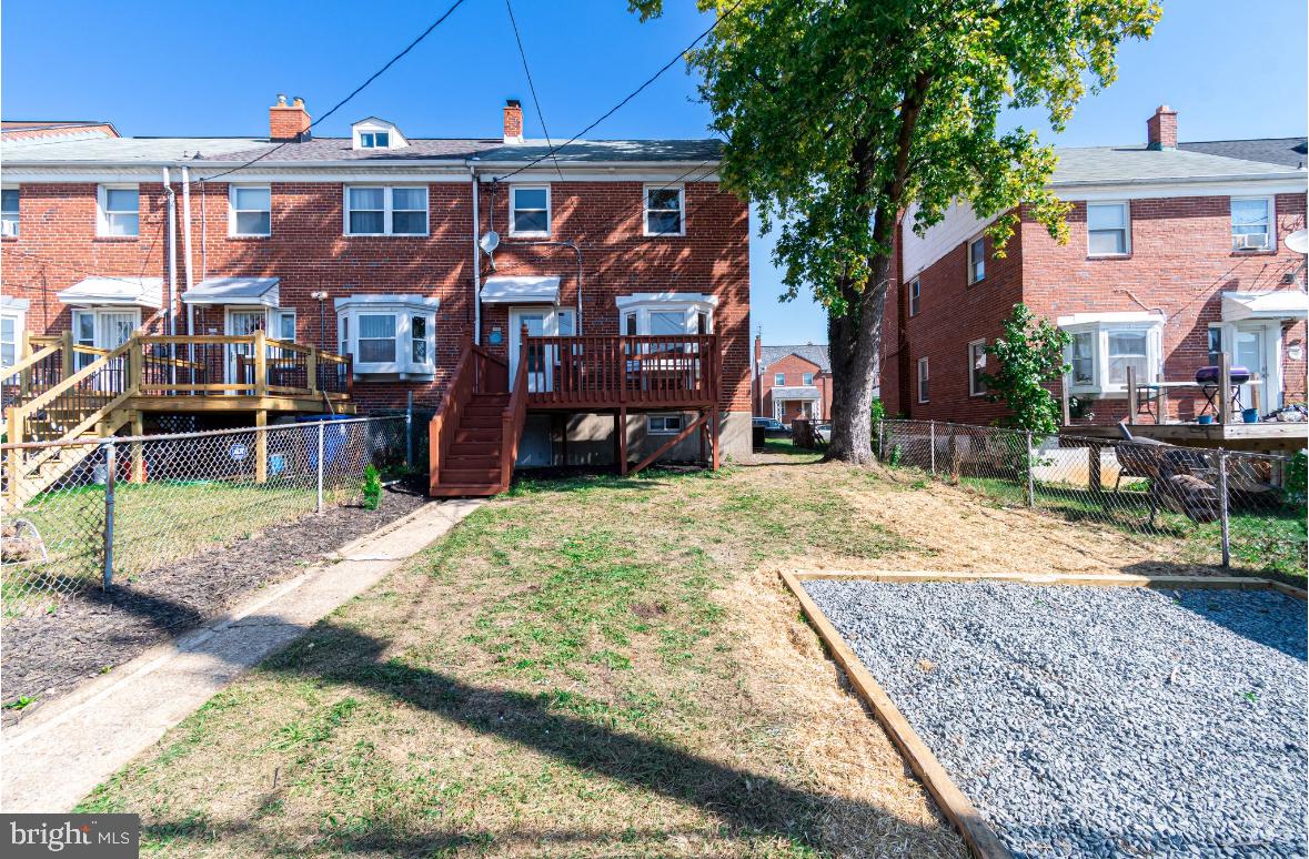 PERRING LOCH - Residential