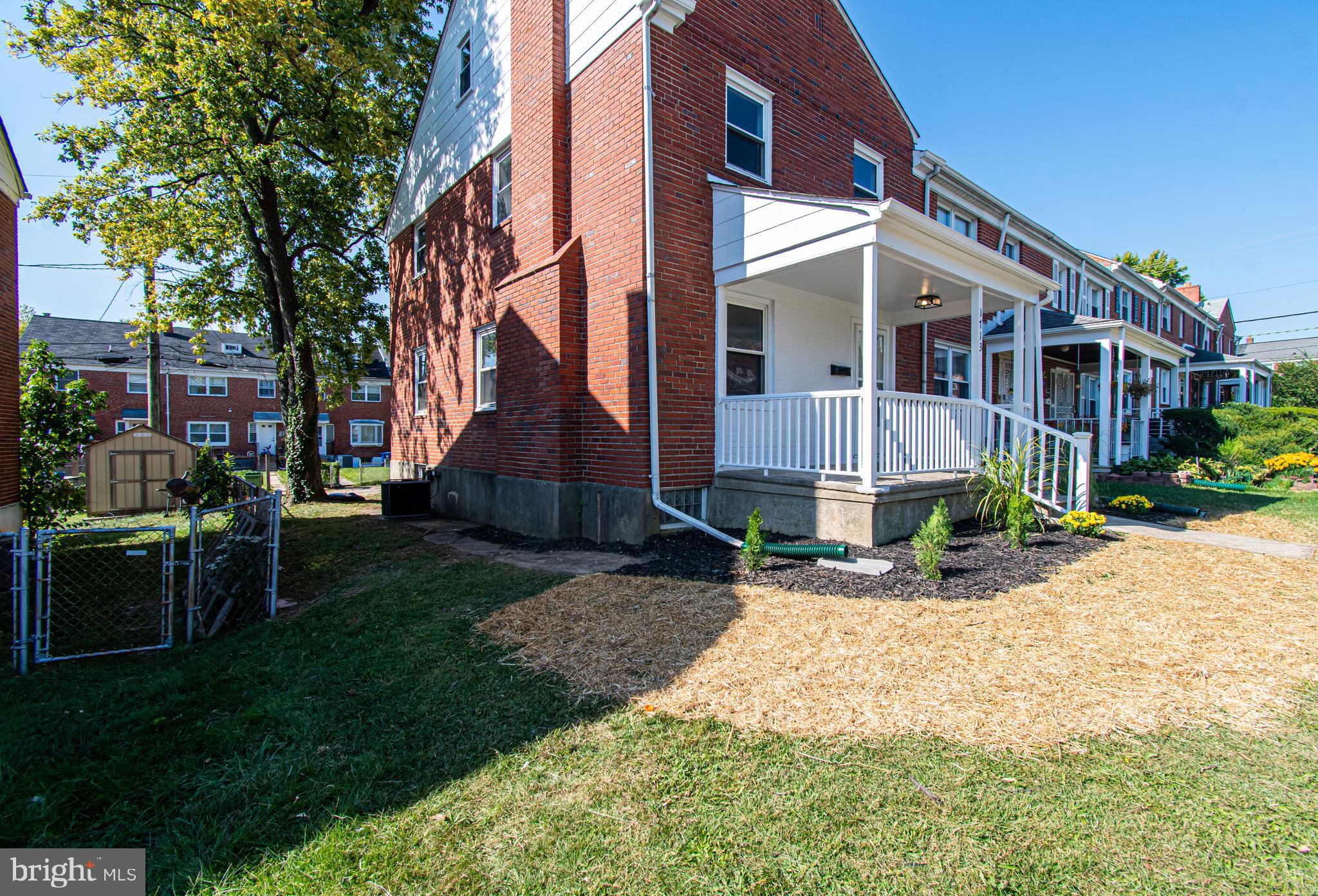 PERRING LOCH - Residential