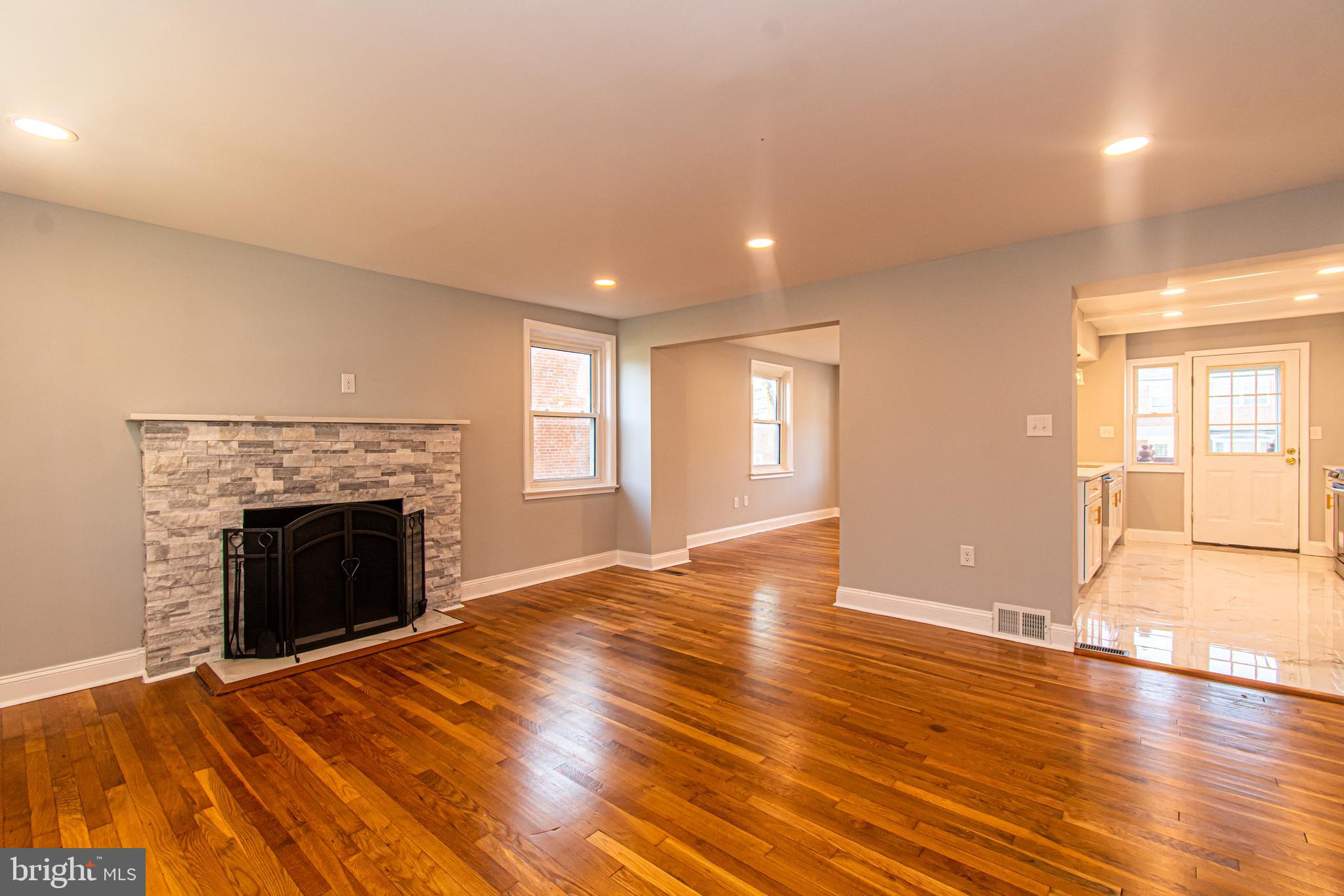 PERRING LOCH - Residential