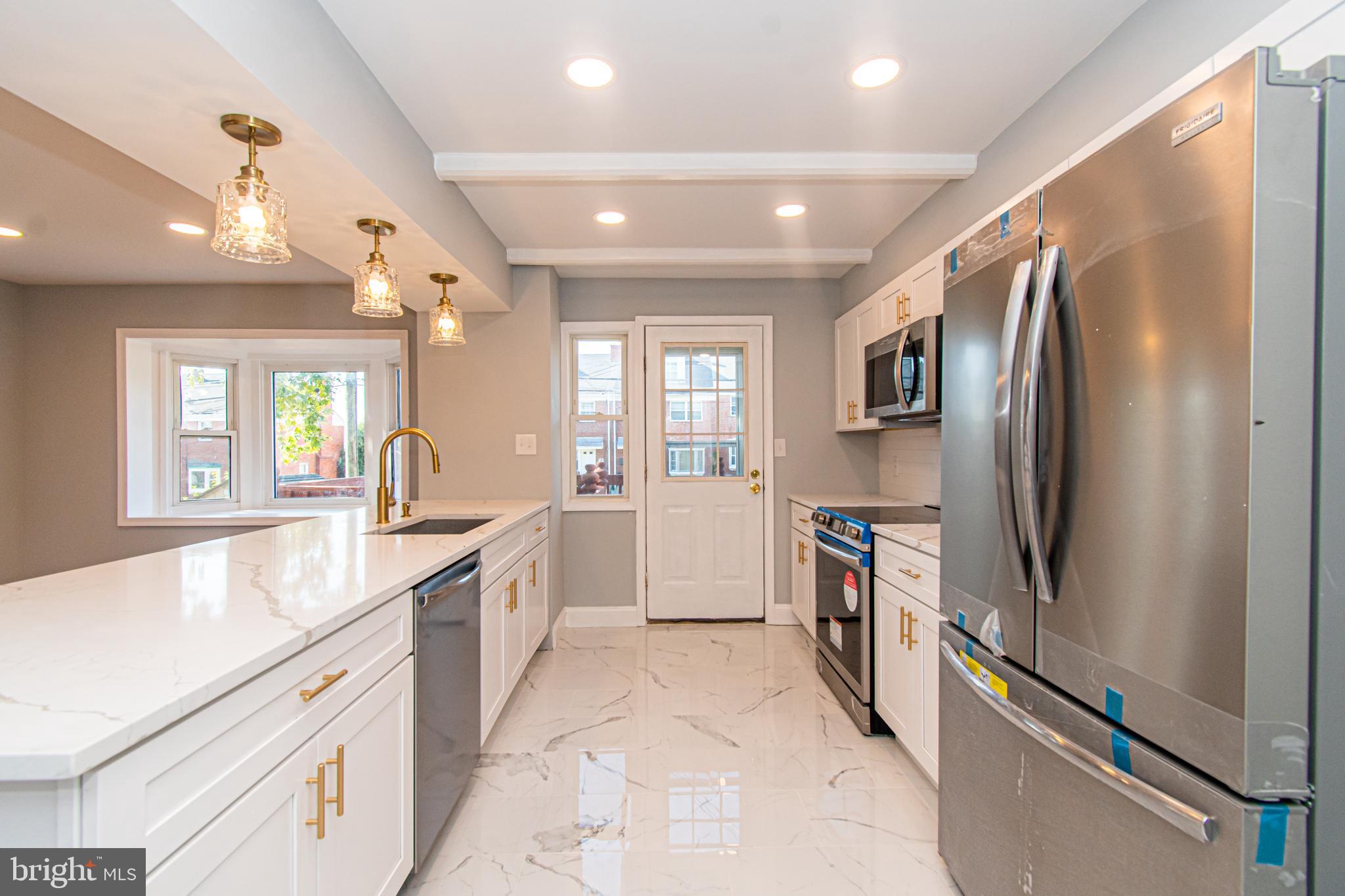 PERRING LOCH - Residential