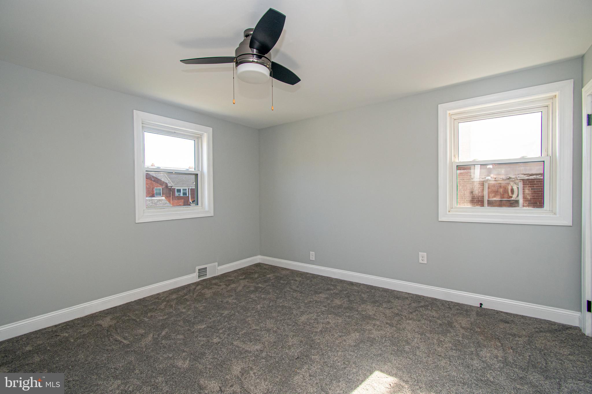 PERRING LOCH - Residential