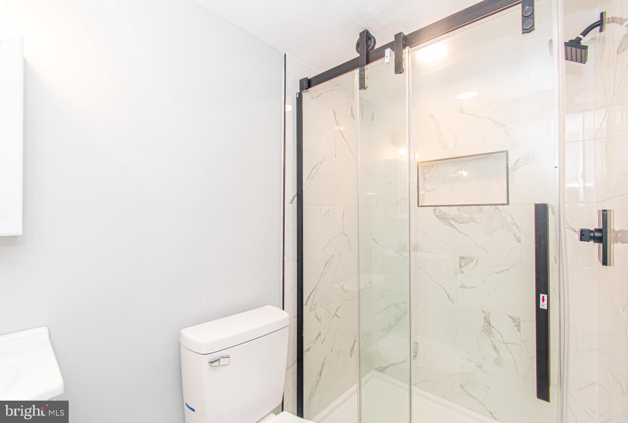 PERRING LOCH - Residential