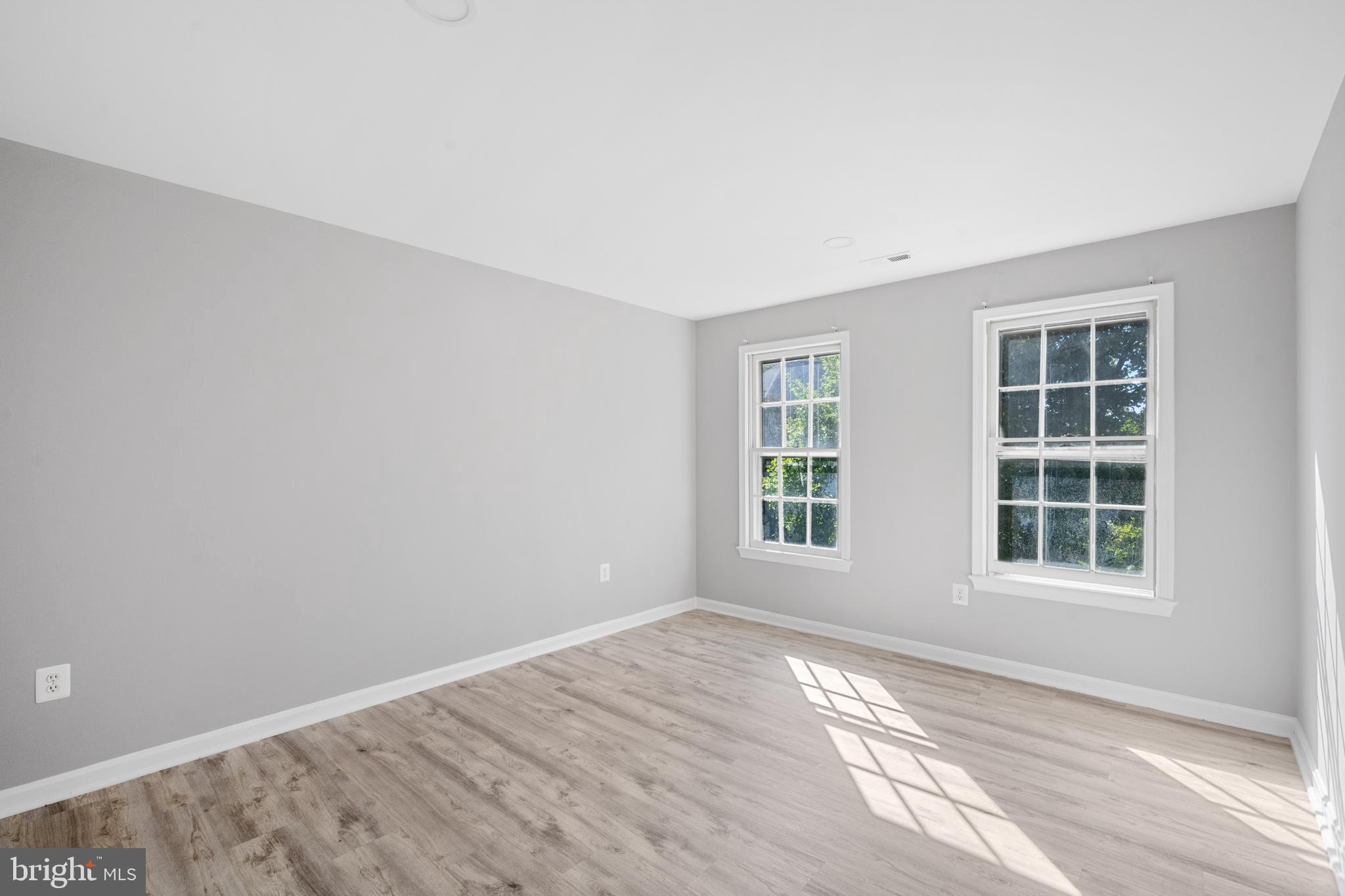 NORTH HART RUN - Residential