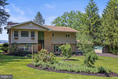 Homes For Sale - 25 Koser Road<br/> Lancaster County, ELIZABETHTOWN, PA 17022