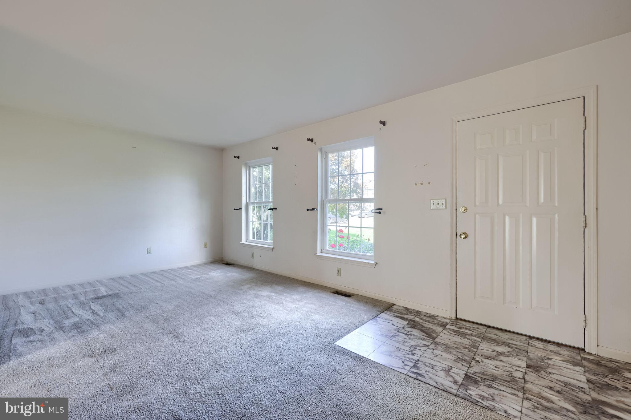 1118 HAMPDEN DRIVE