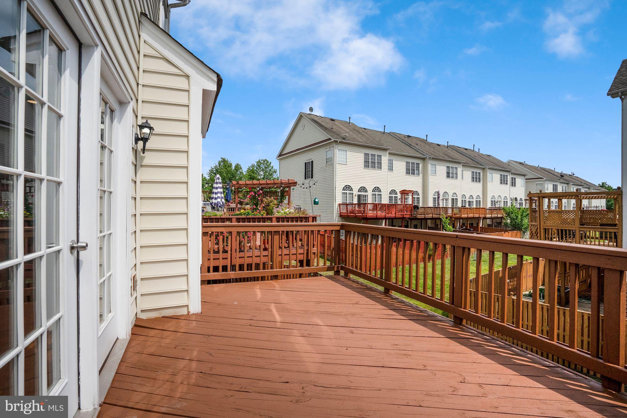 SOUTH RIDING - Residential