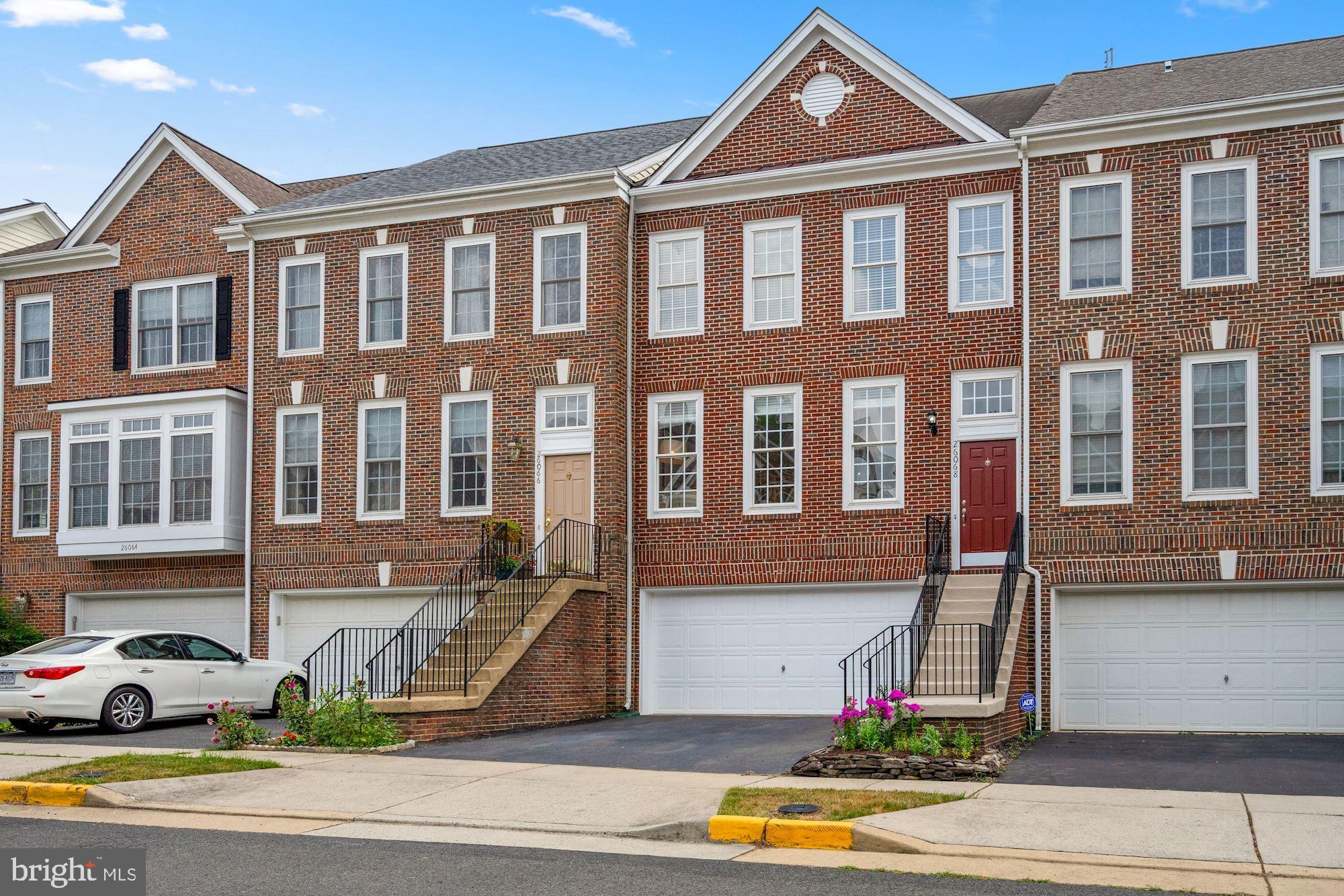 SOUTH RIDING - Residential