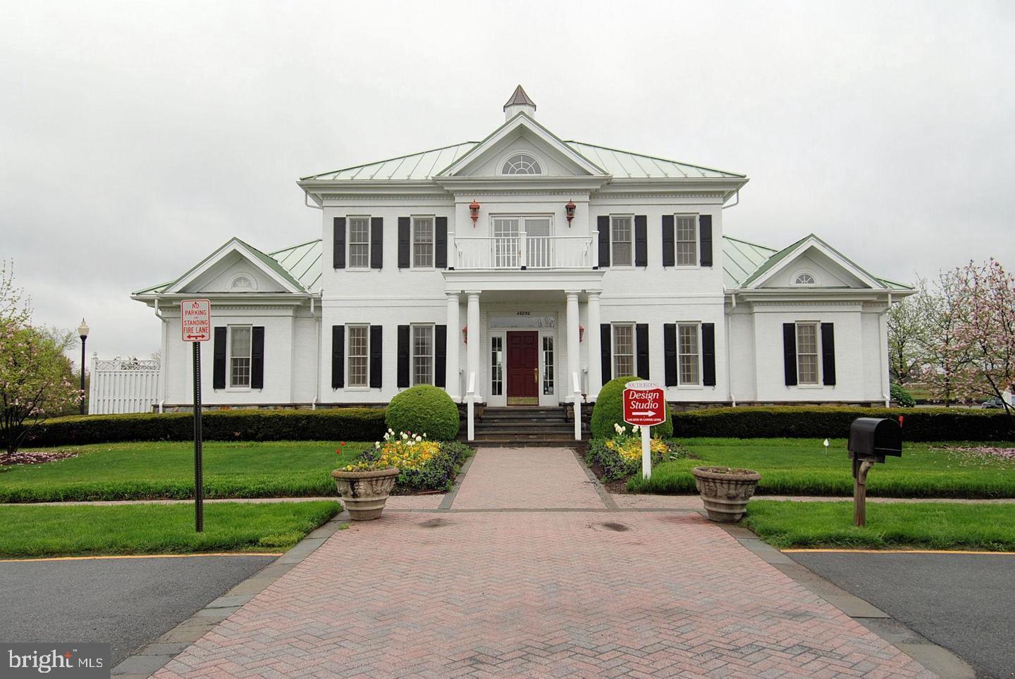 SOUTH RIDING - Residential