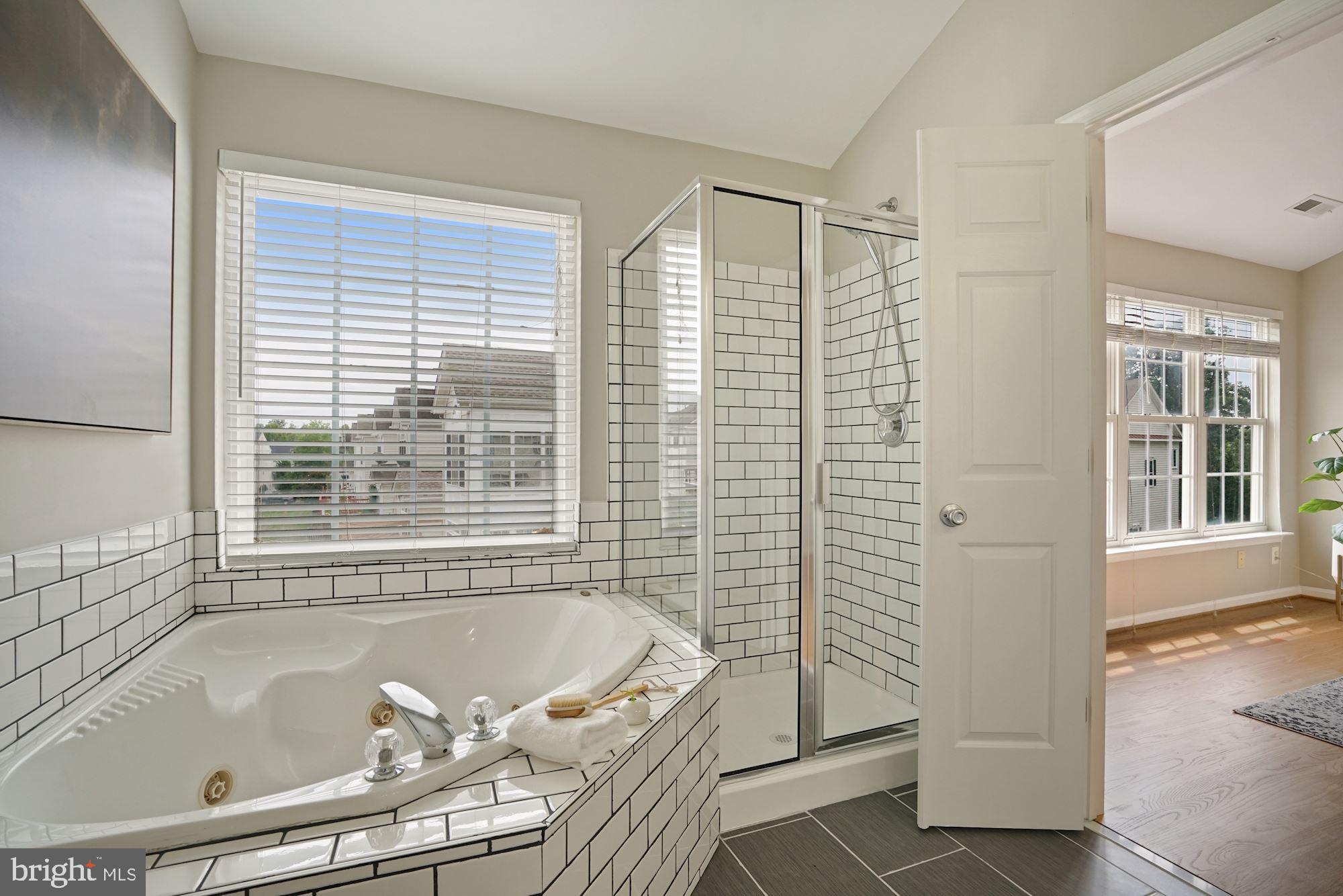 SOUTH RIDING - Residential