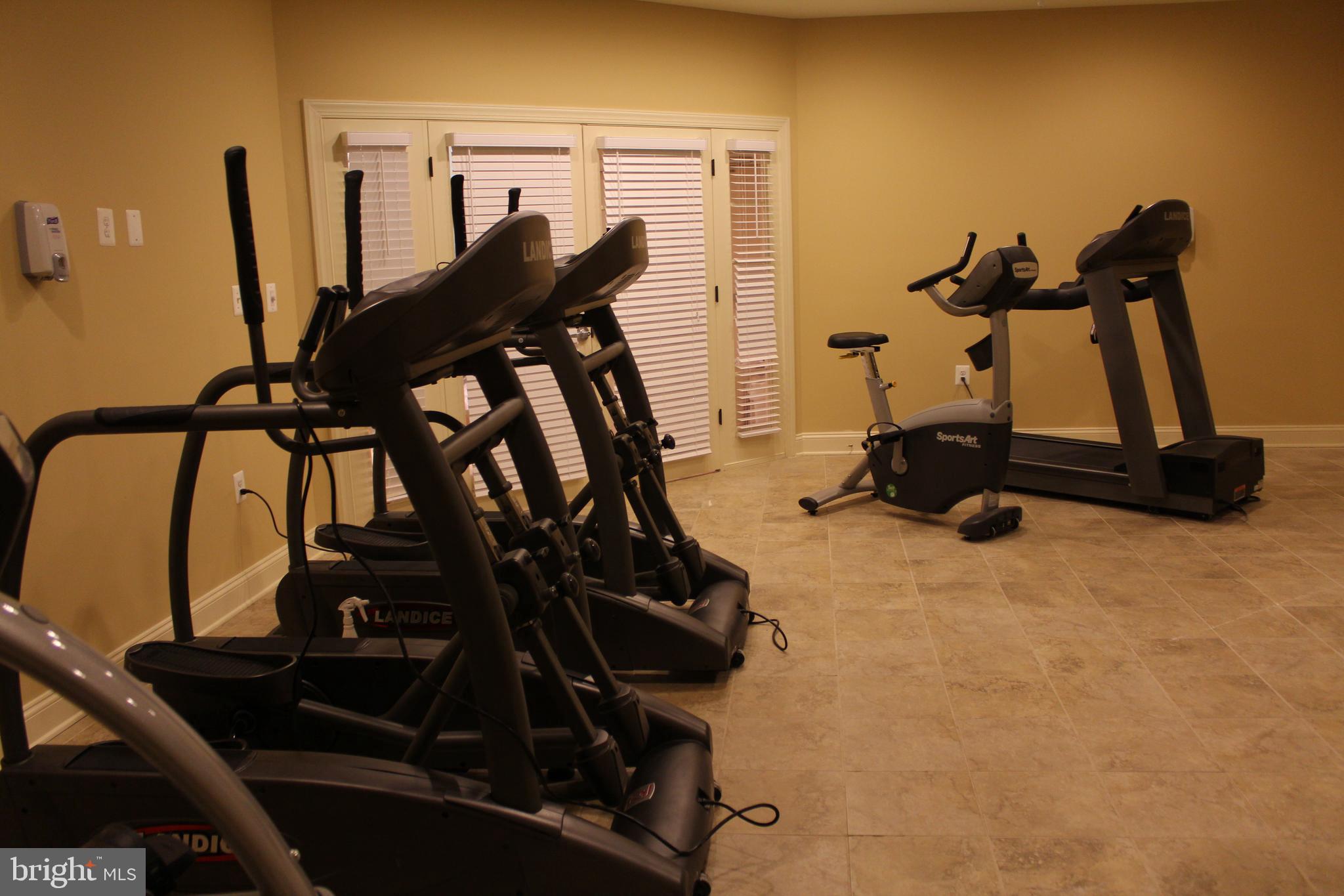 SOUTH RIDING - Residential