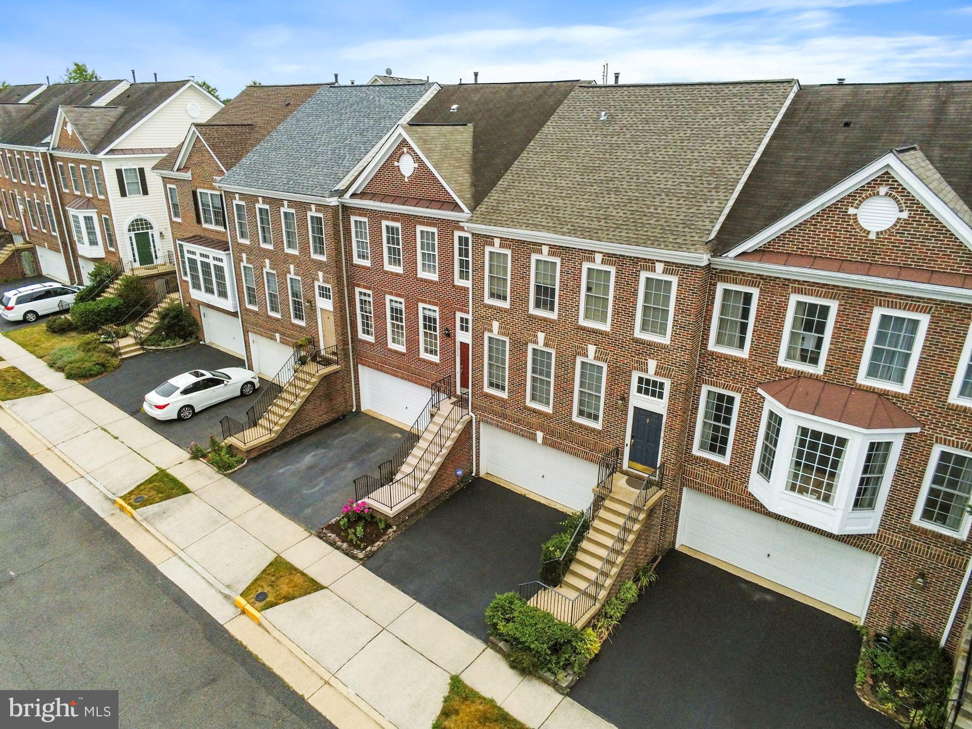 SOUTH RIDING - Residential