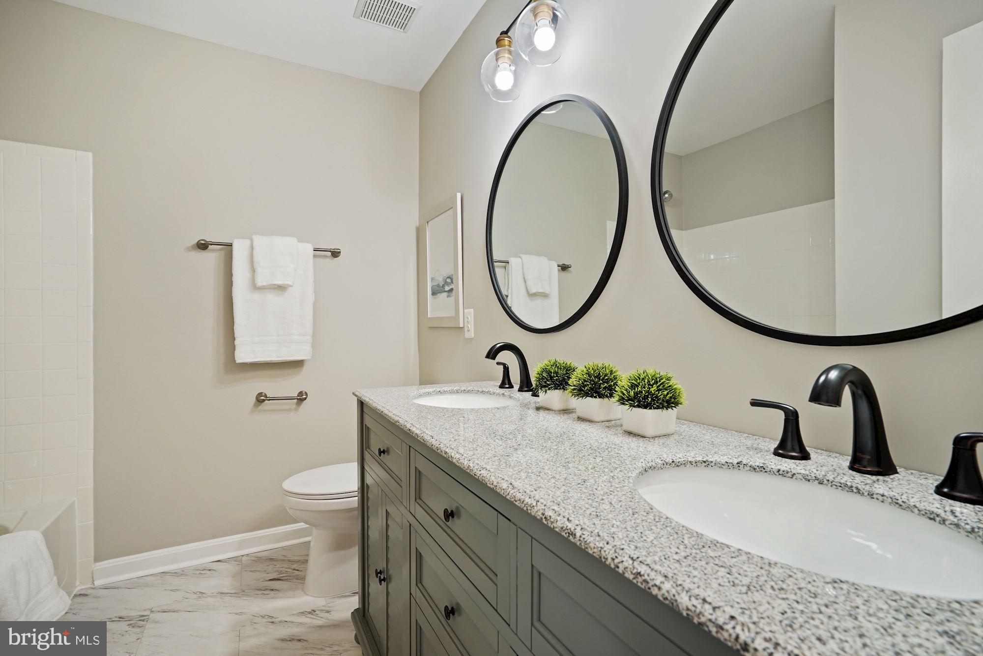 SOUTH RIDING - Residential