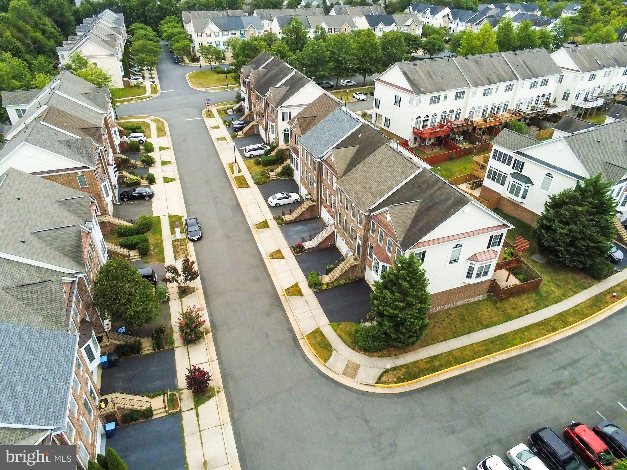 SOUTH RIDING - Residential