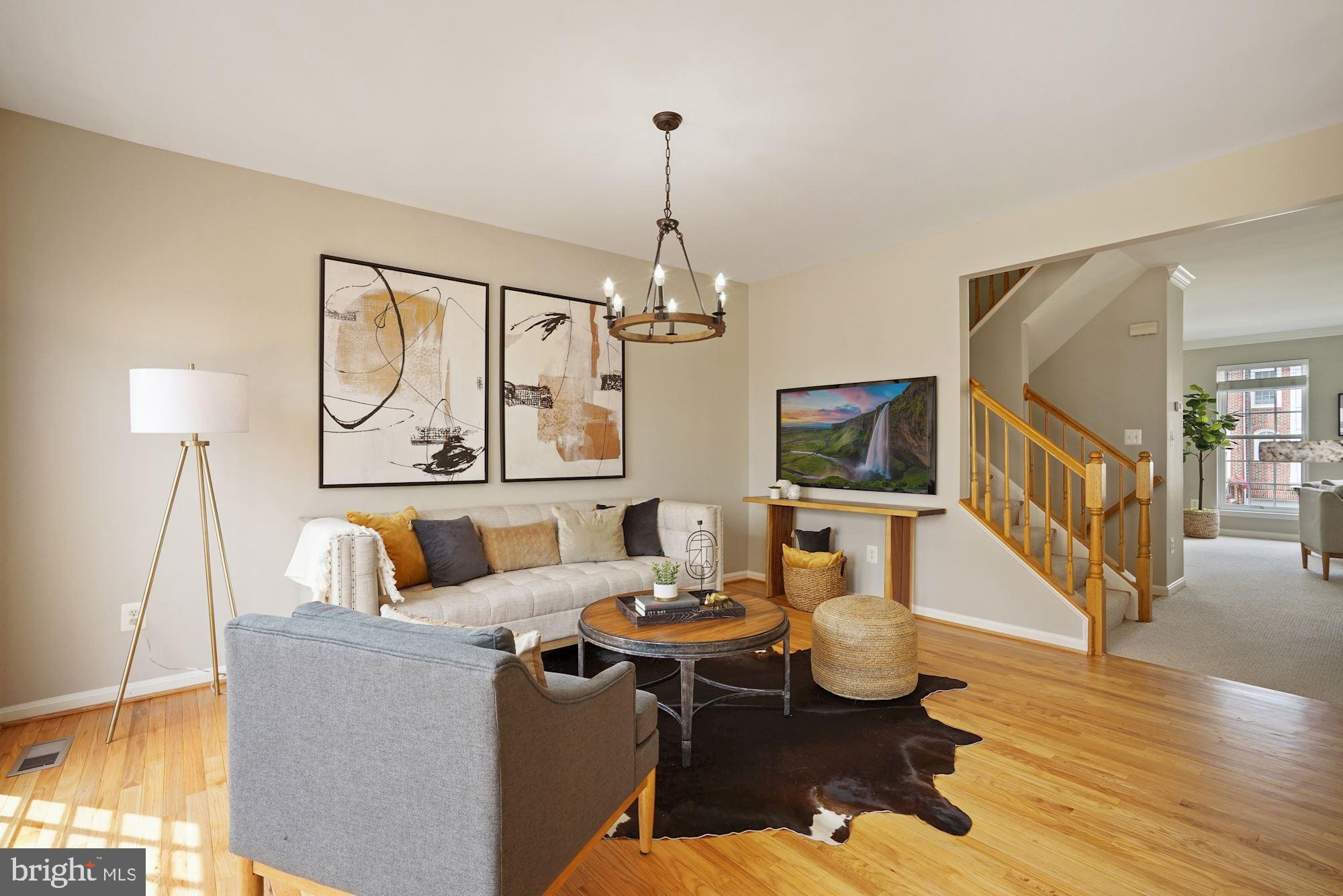 SOUTH RIDING - Residential