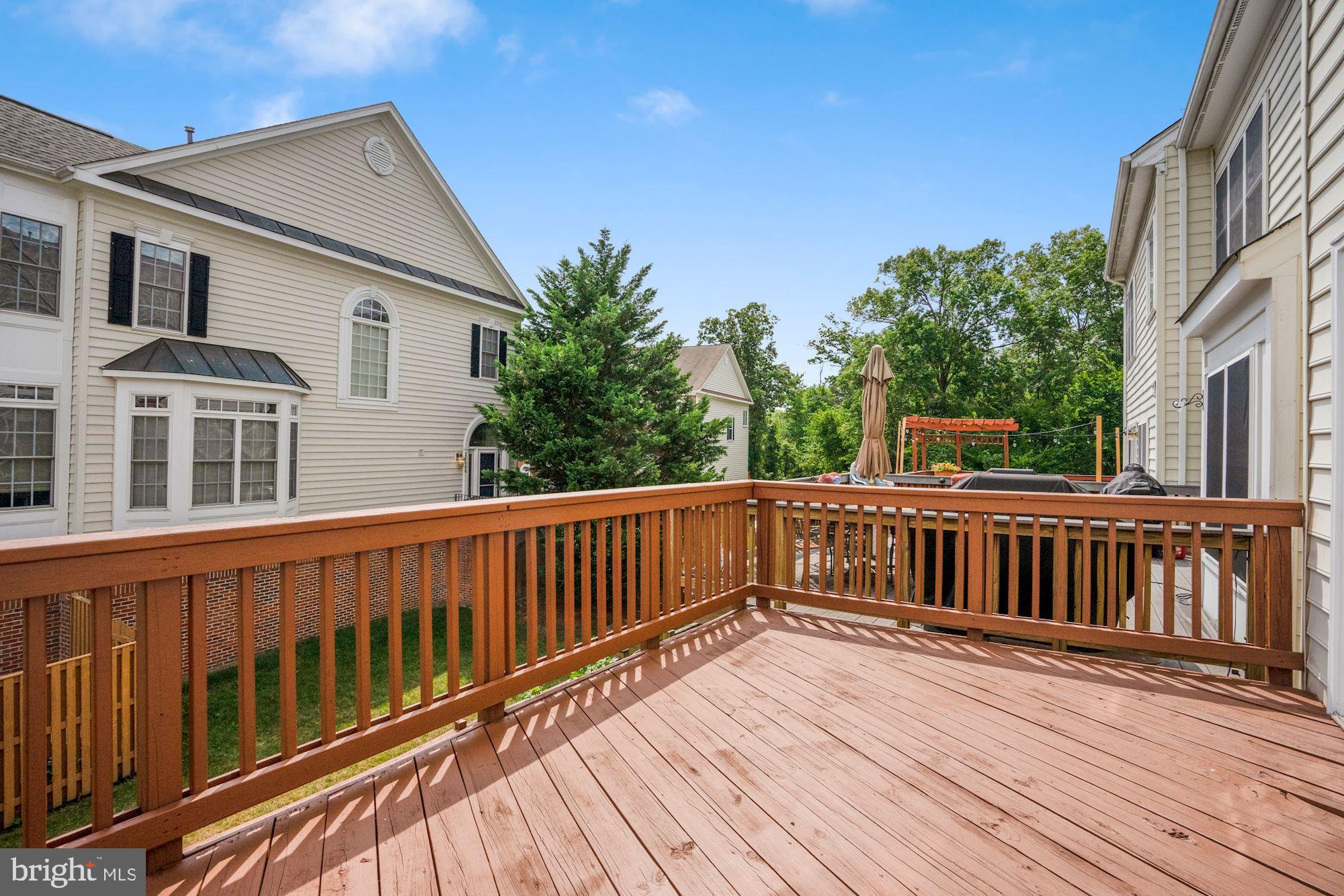 SOUTH RIDING - Residential