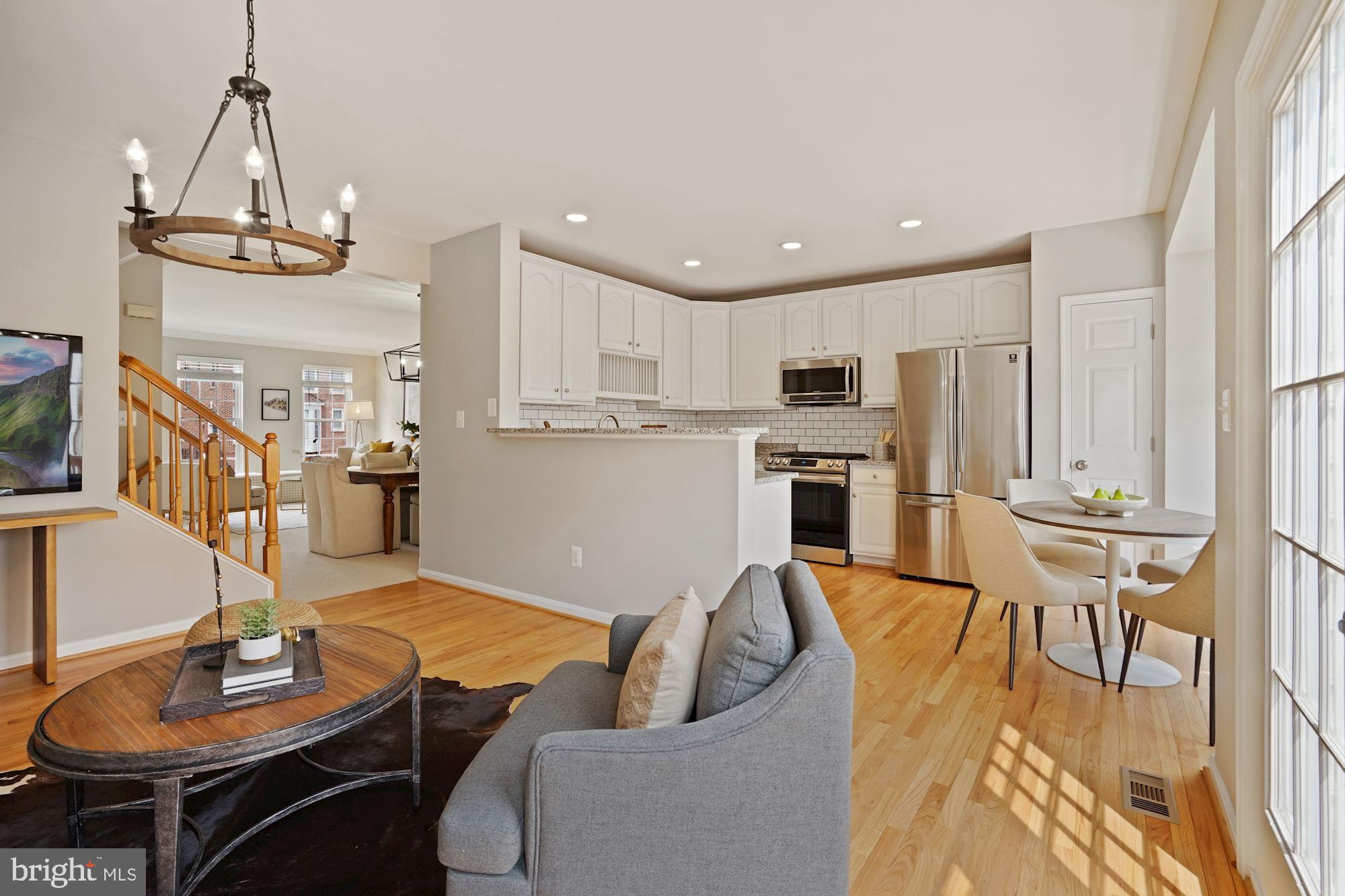 SOUTH RIDING - Residential