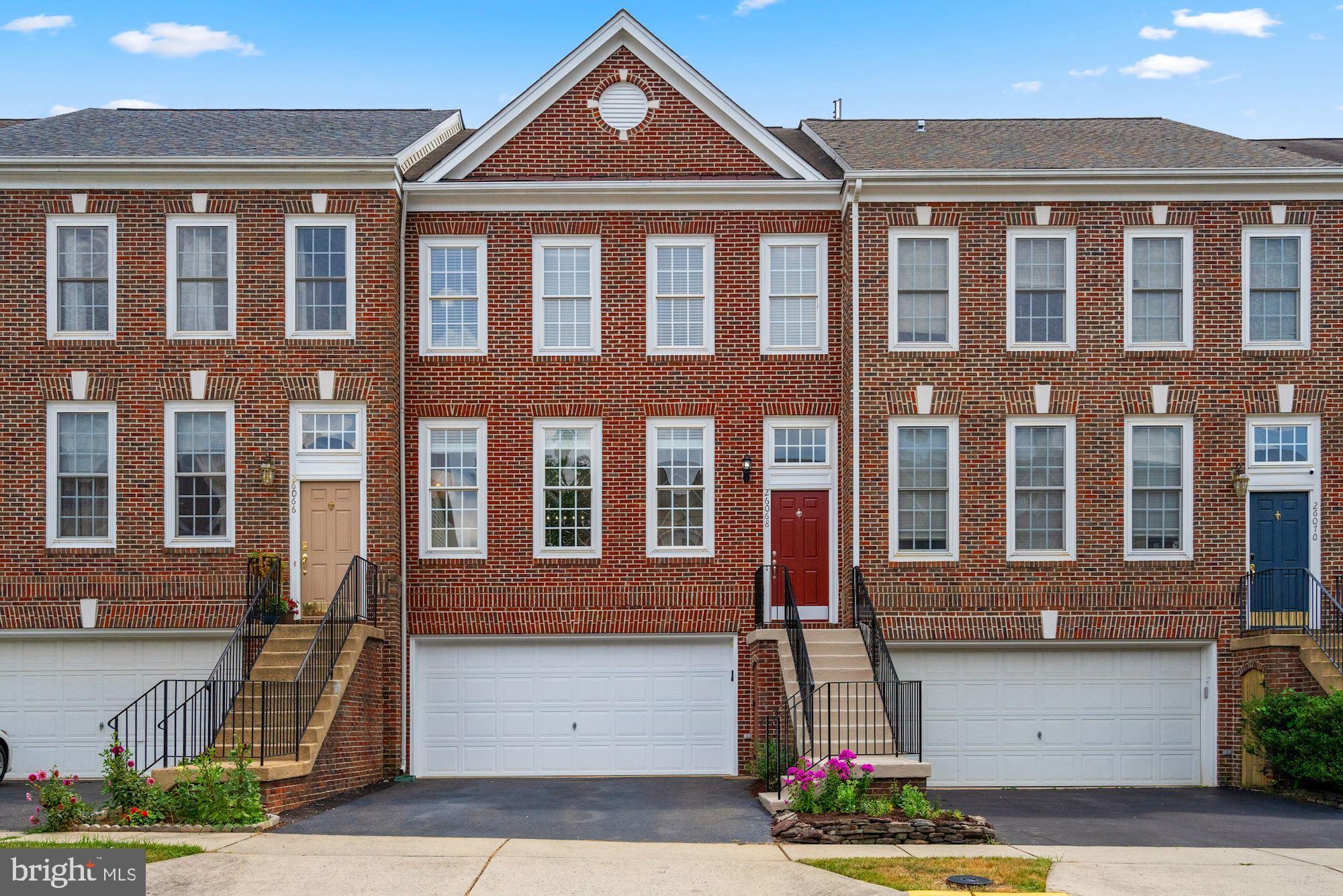 SOUTH RIDING - Residential