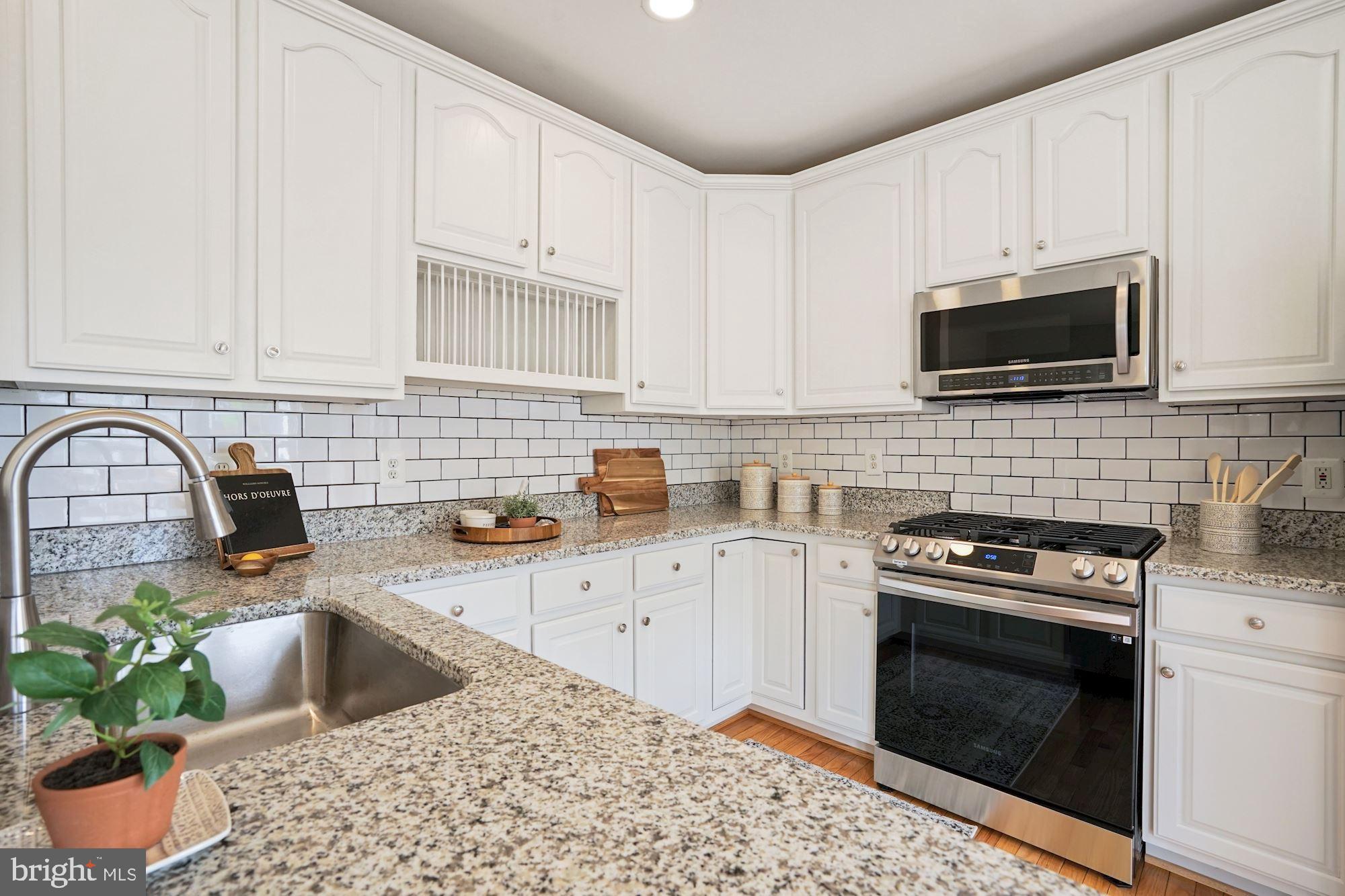 SOUTH RIDING - Residential