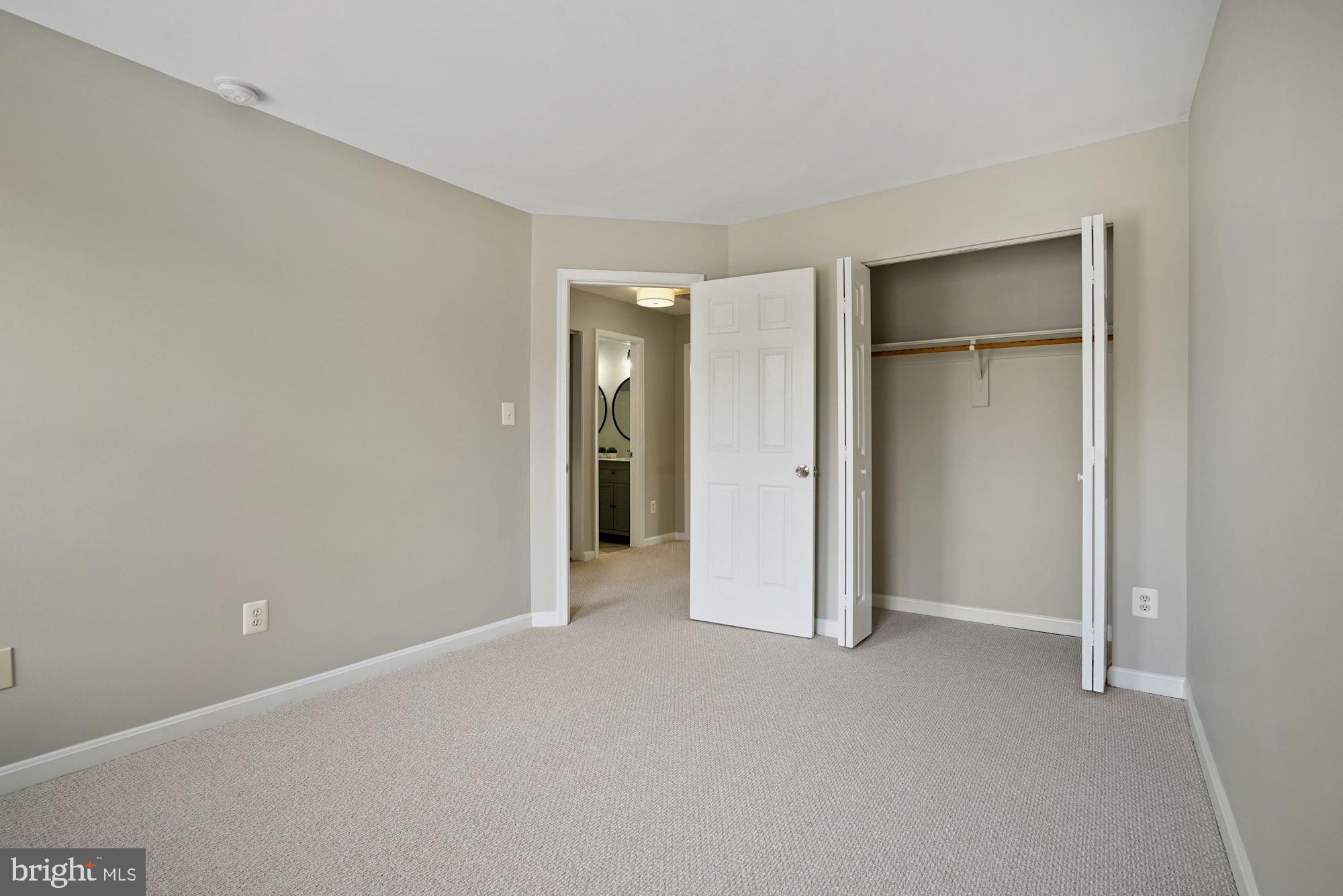 SOUTH RIDING - Residential