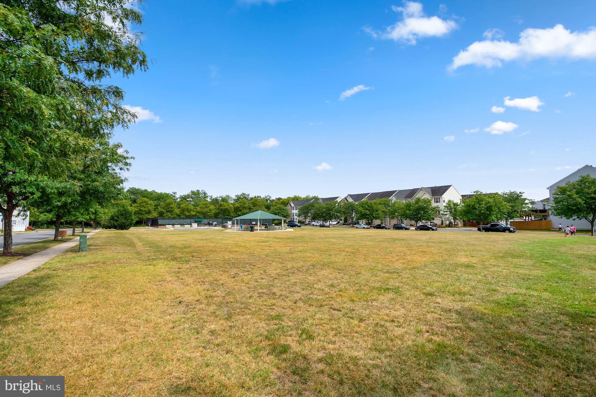 SOUTH RIDING - Residential