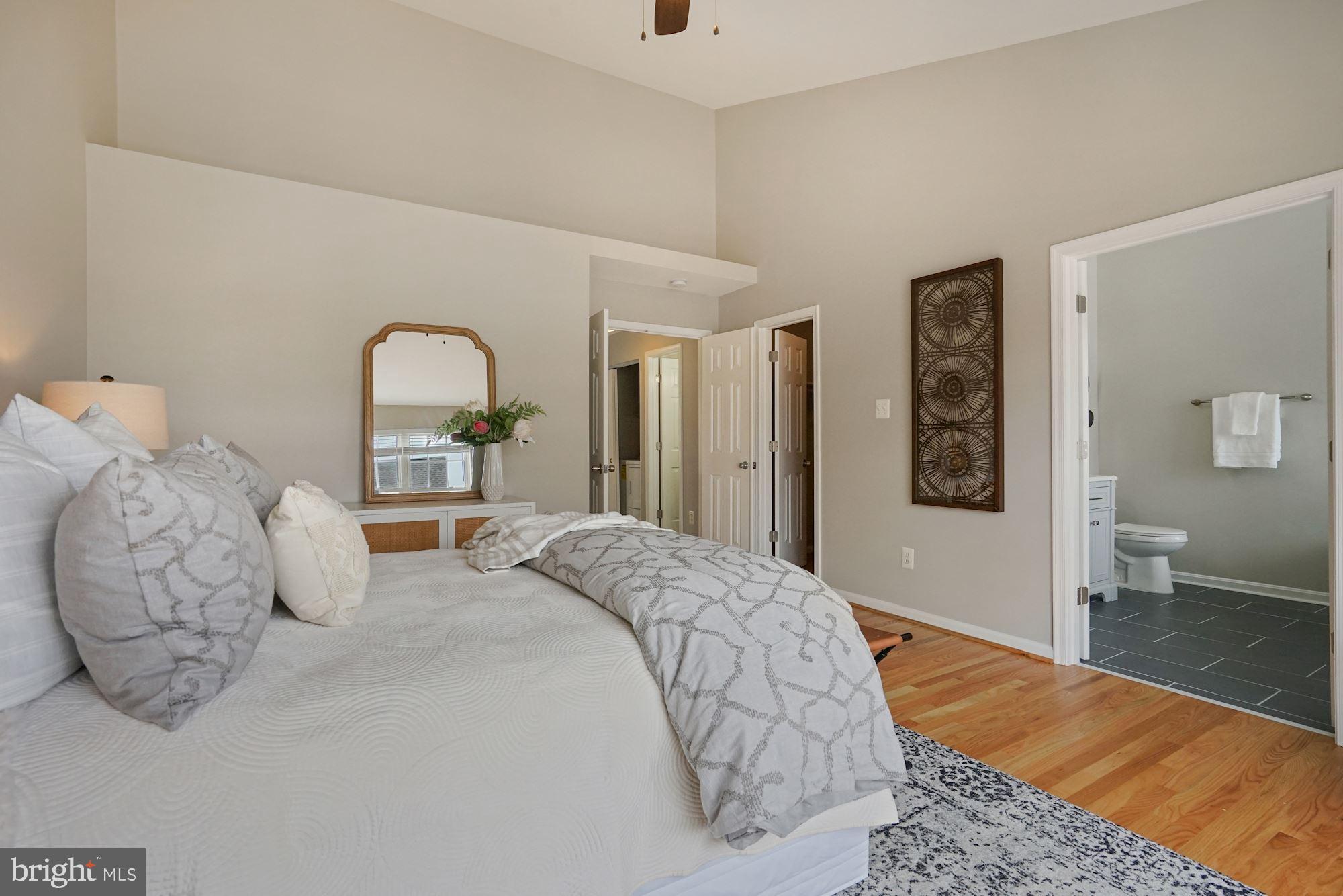 SOUTH RIDING - Residential