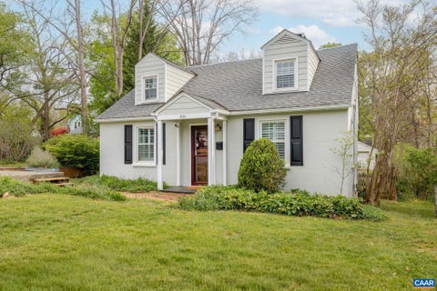 Homes For Sale - 201 Palatine Ave Ave<br/> CHARLOTTESVILLE, VA 22902