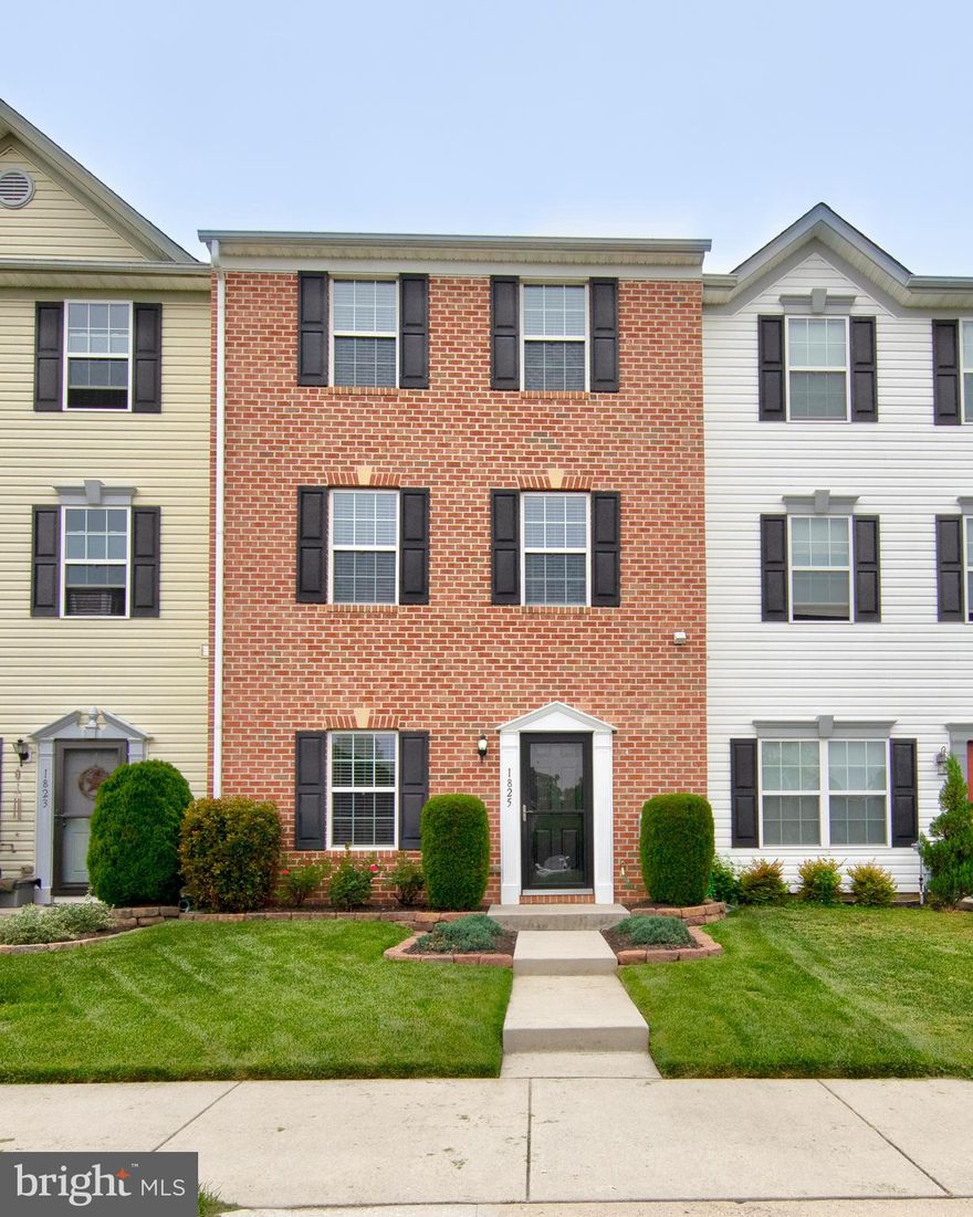 AVAILABLE JUNE 28TH  FOR 1 YEAR OR MULTI YEAR LEASE* OVER 1300 SQ FT OF LIVING SPACE IN THIS METICULOUSLY MAINTAINED BRICK FRONT TOWN HOME* FEATURING 3 SPACIOUS BR'S, 2 BATHS & 3 FINISHED LEVELS*LOADED WITH UPGRADED AMENITIES TO INCLUDE BEAUTIFUL KITCHEN WITH GRANITE COUNTERS, ISLAND & ALL APPLIANCES, 3RD LEVEL MASTER SUITE W/ FULL BATH AND LARGE WALK-IN CLOSET*UPPER LEVEL LAUNDRY, LIVING ROOM WITH UPGRADED FLOORING, PAVER PATIO, SHED & MORE. OWNER PAYS HOA FEES*SHOWS GREAT!