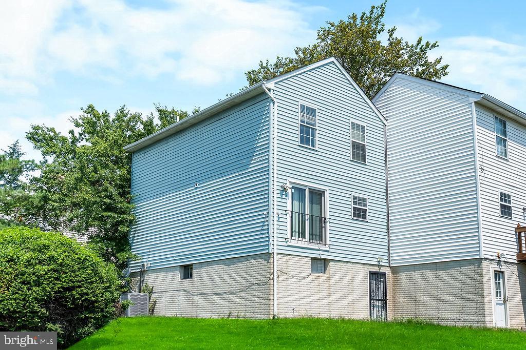 4201 BAR HARBOR PLACE