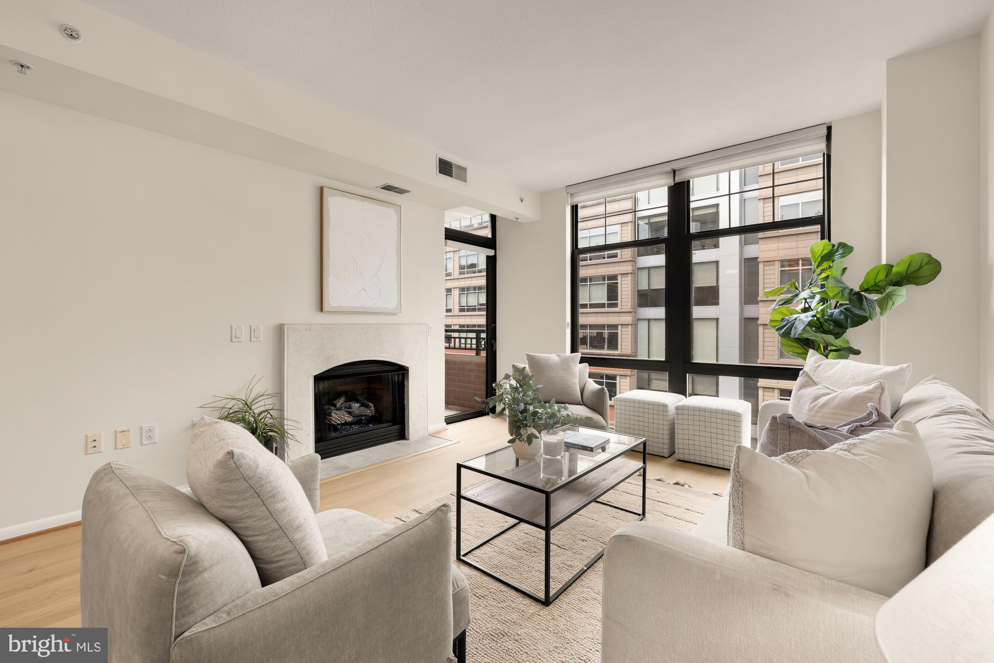 1021 N GARFIELD STREET 702