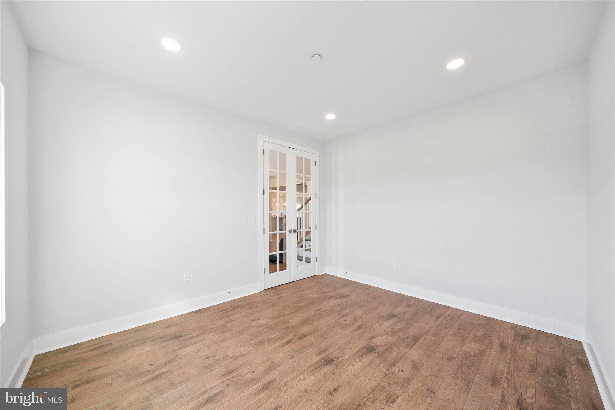 OLDE TOWN - Residential