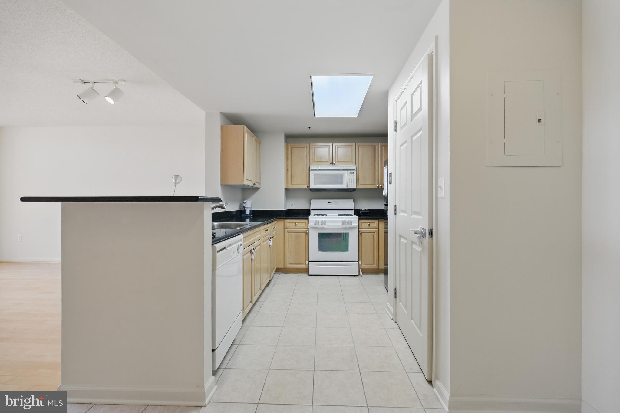 WILTON HOUSE - Residential Lease