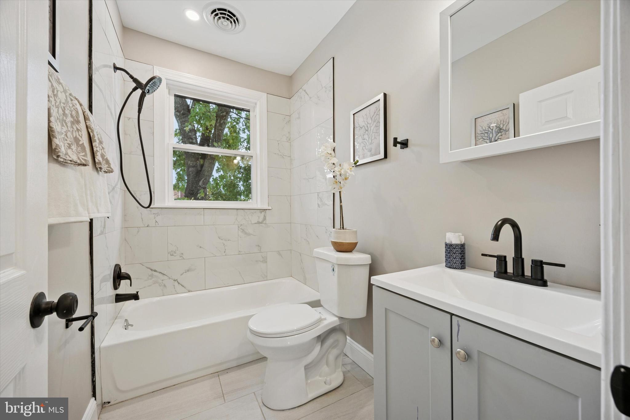 HISTORIC DISTRICT - Residential