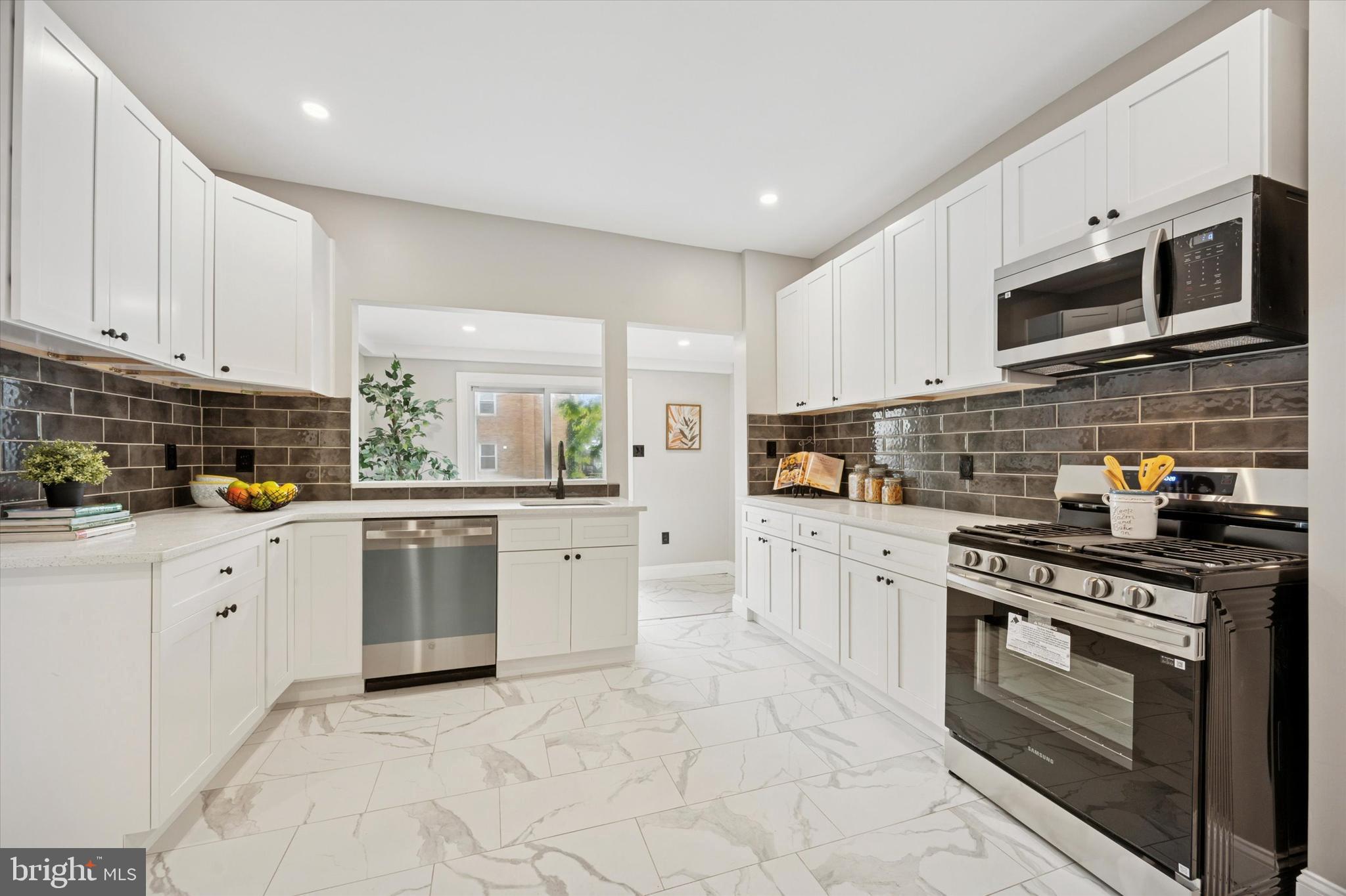 HISTORIC DISTRICT - Residential