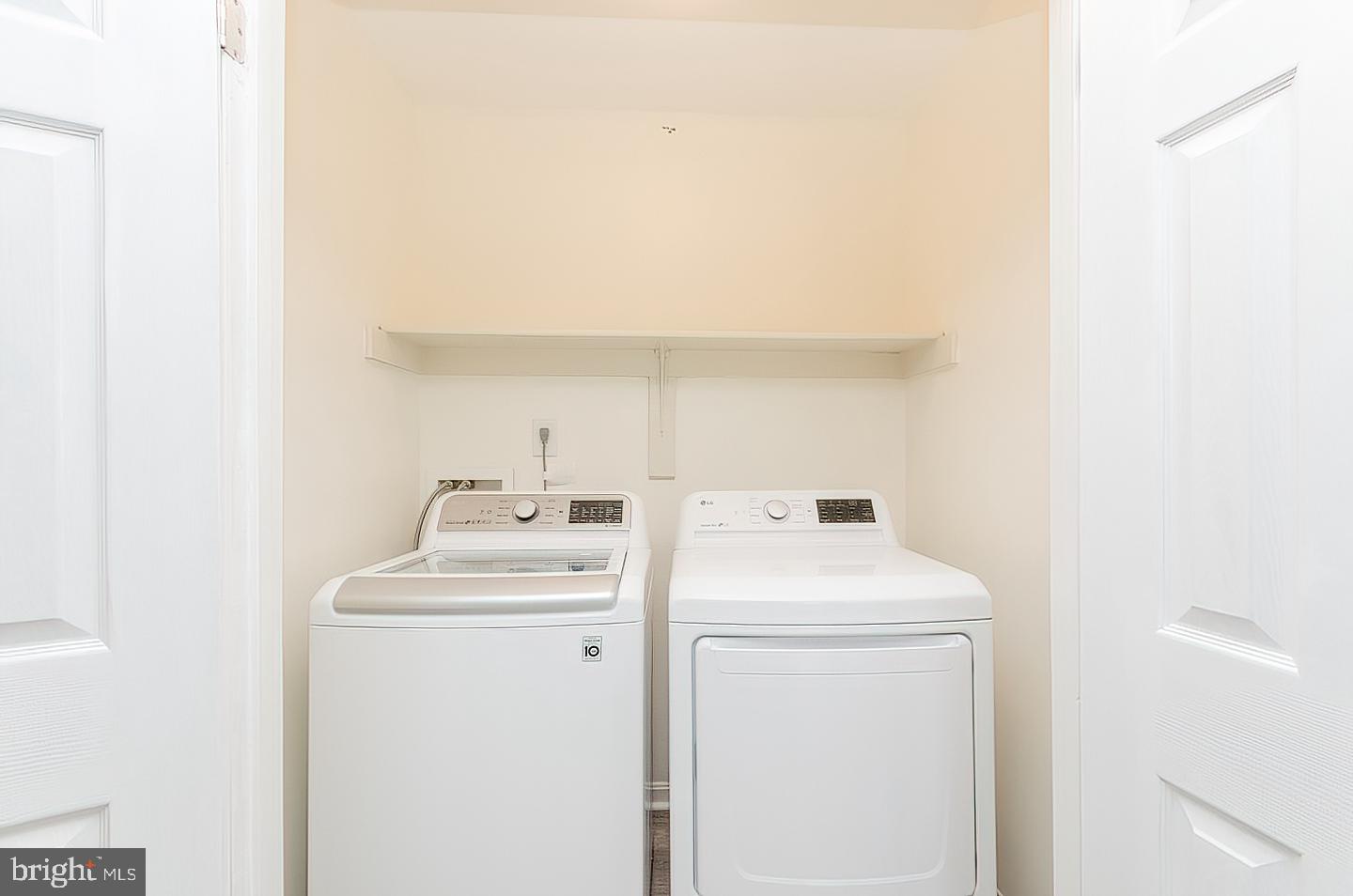 LOCUST HILL - Residential