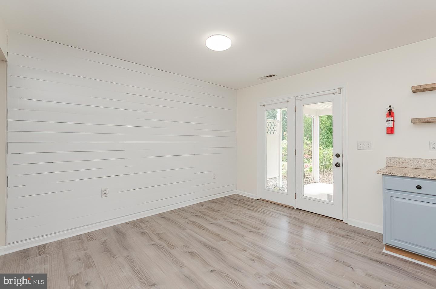 LOCUST HILL - Residential