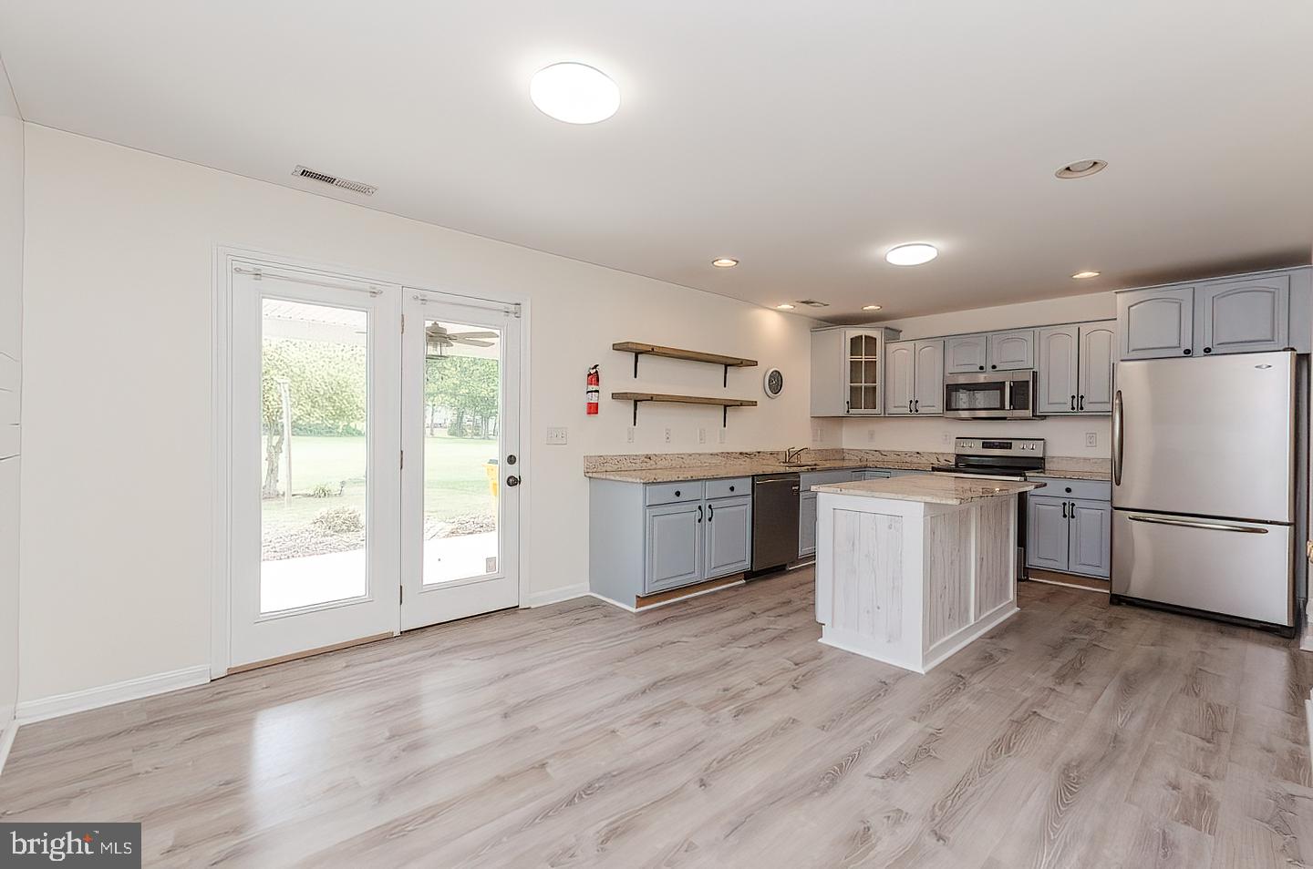 LOCUST HILL - Residential