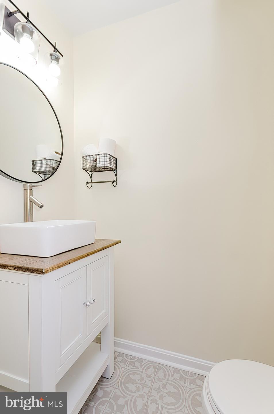 LOCUST HILL - Residential