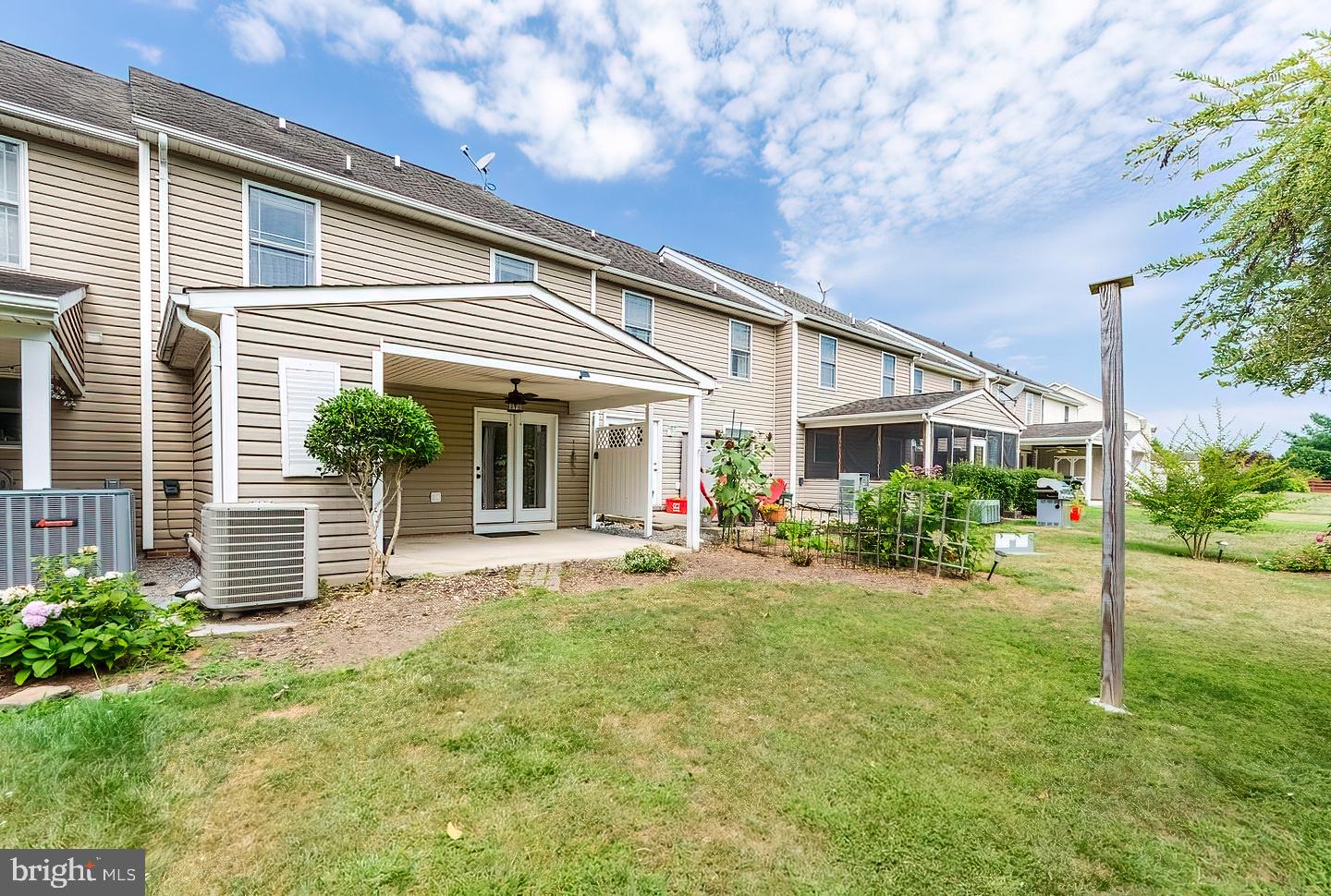 LOCUST HILL - Residential