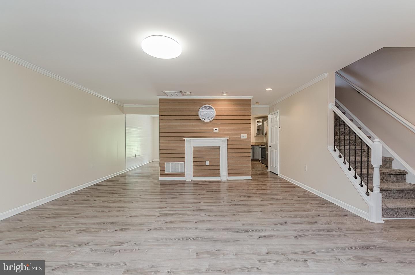 LOCUST HILL - Residential