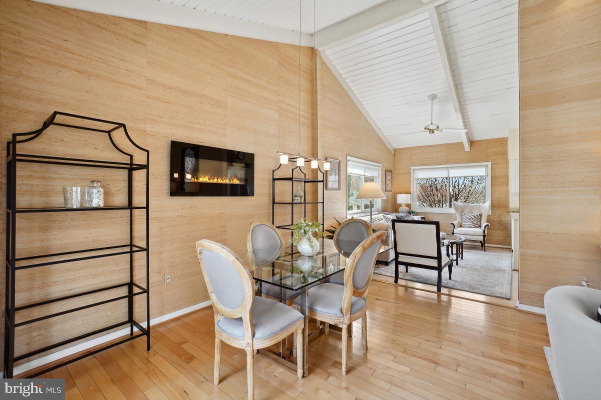 KENSINGTON KNOLLS - Residential